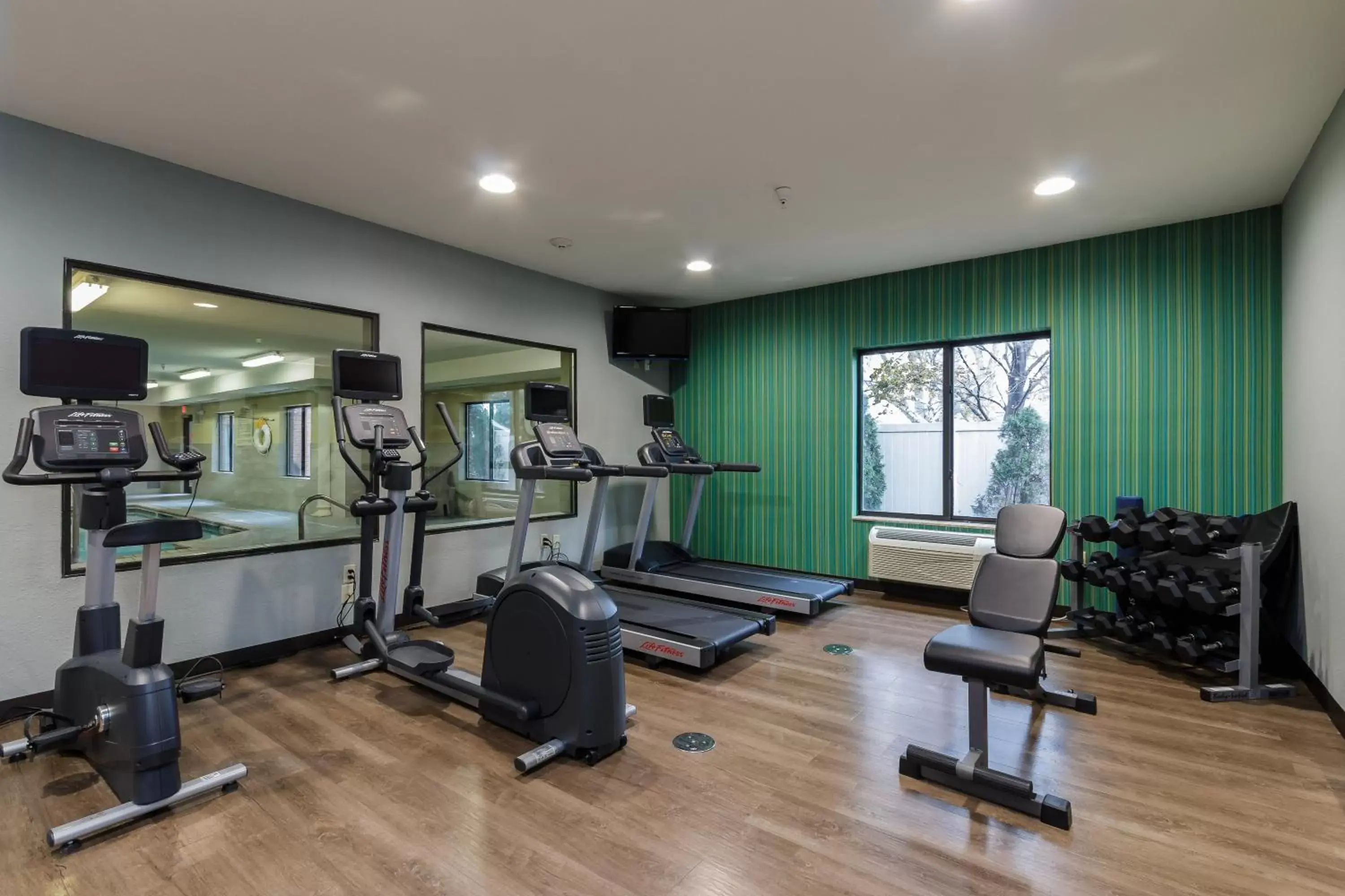 Fitness centre/facilities, View in Holiday Inn Express & Suites - South Bend - Notre Dame Univ.