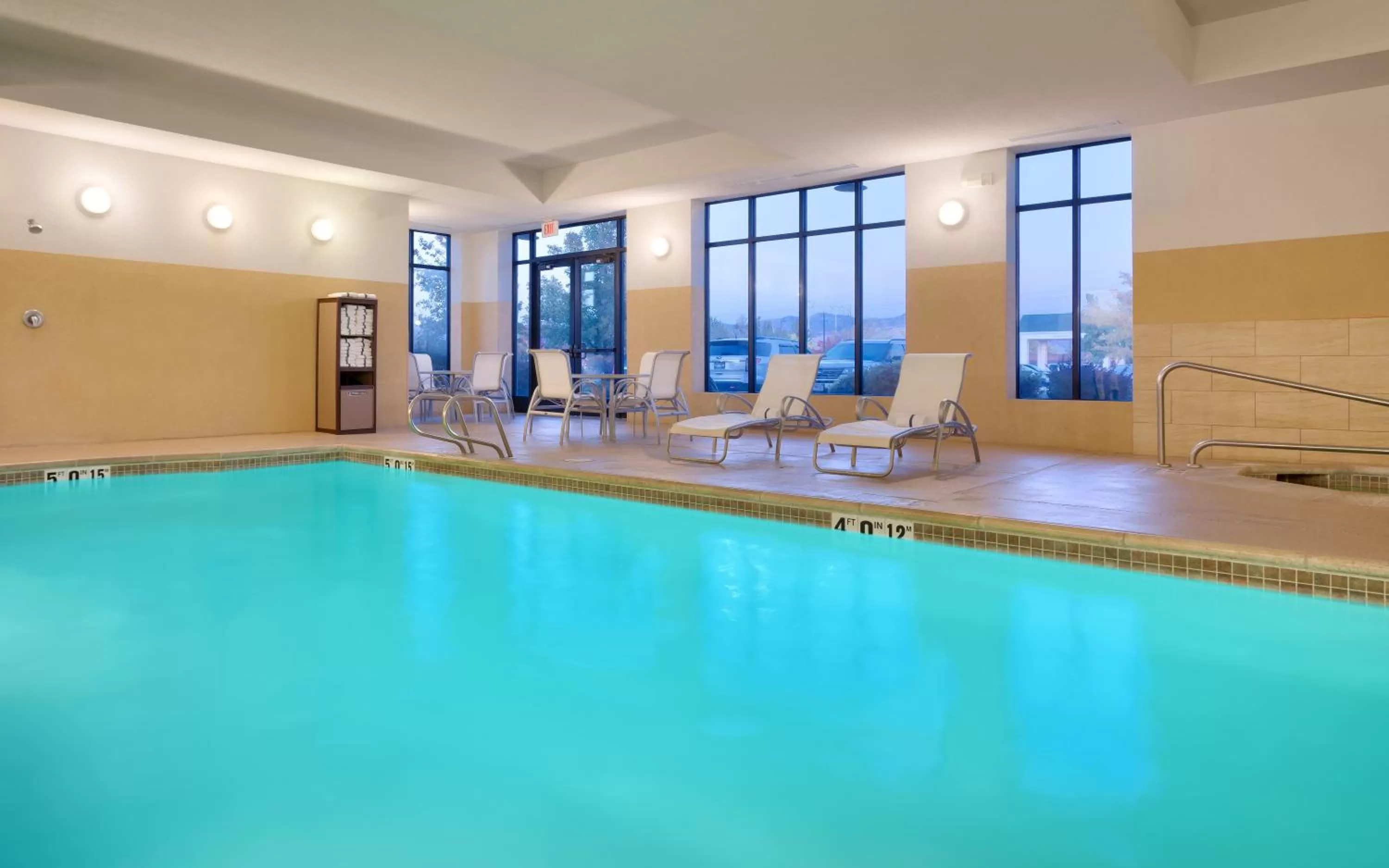 Swimming pool in Holiday Inn & Suites Salt Lake City - Airport West by IHG