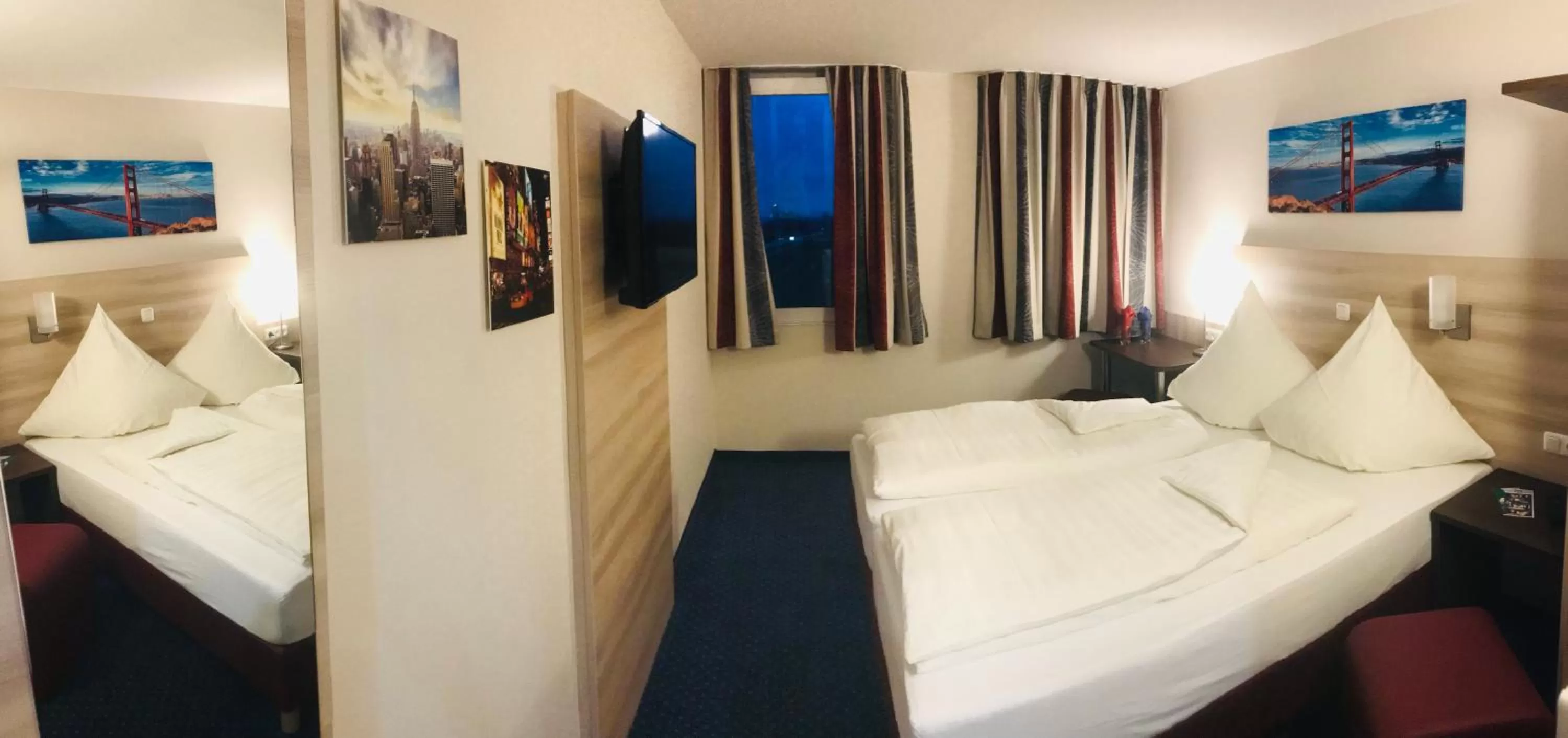 Photo of the whole room, Bed in Motel 44