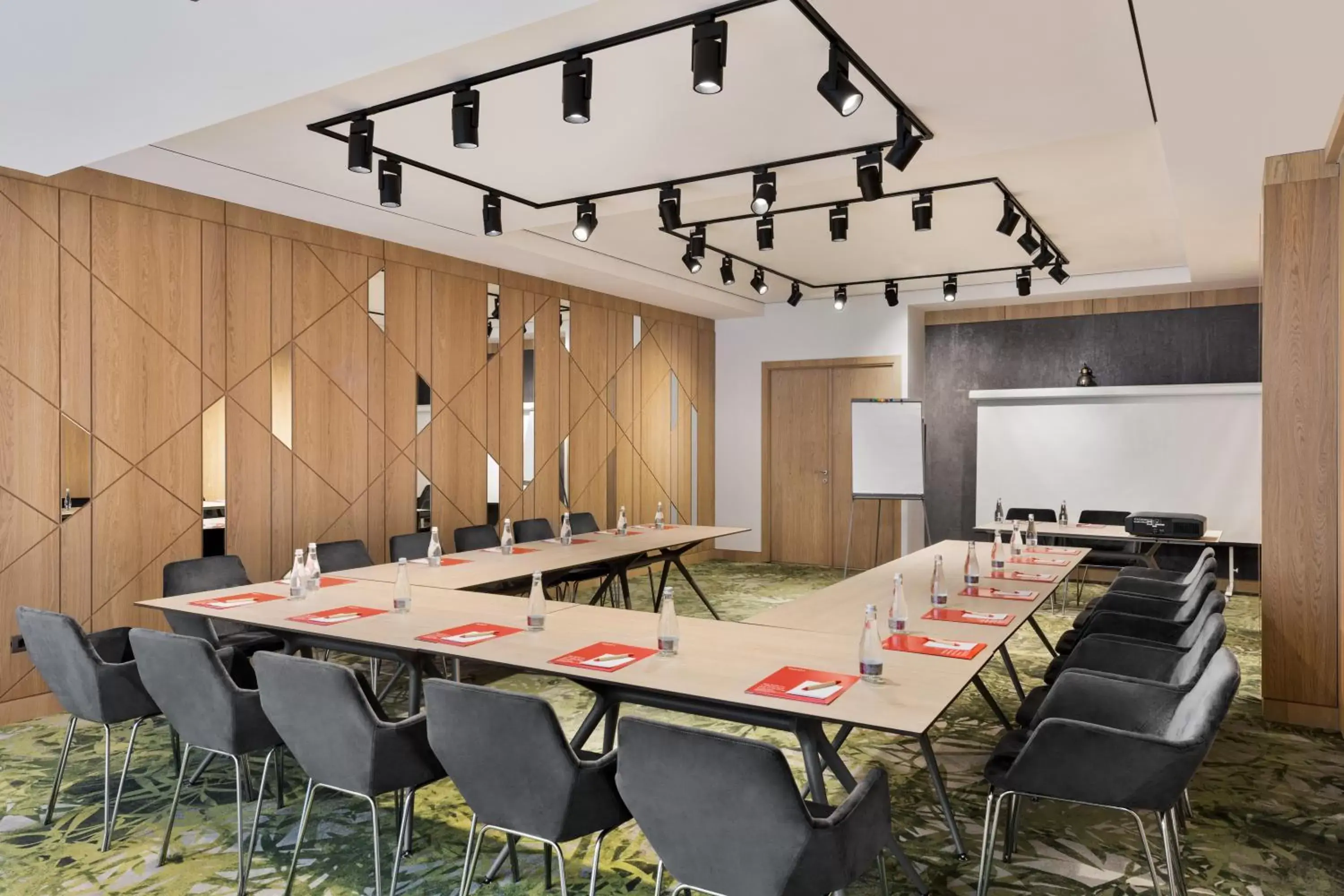 Meeting/conference room in Ramada by Wyndham Slatina Parc