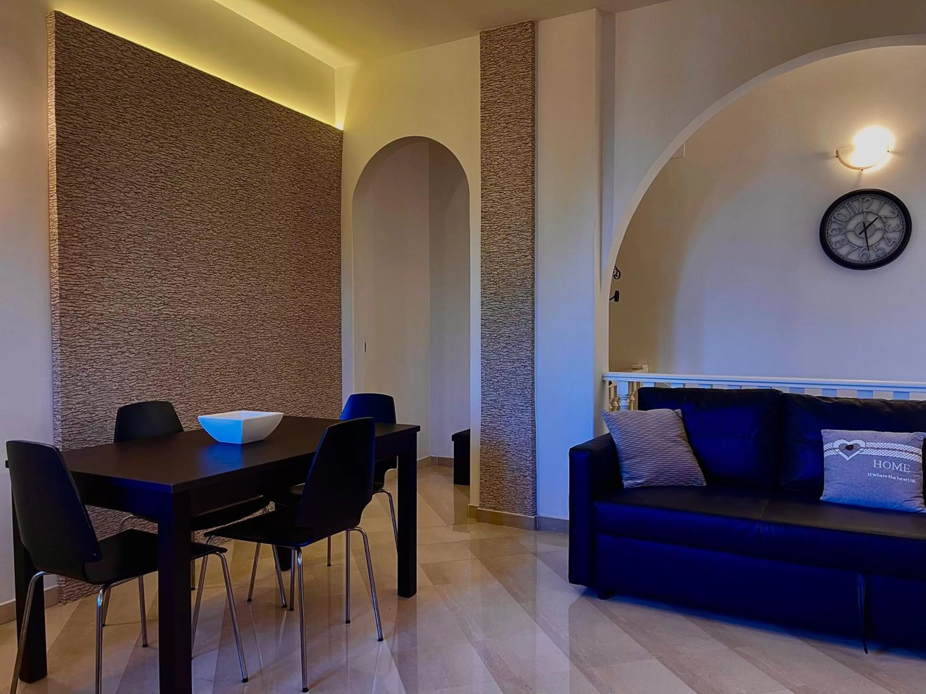 Dining area in Villa Pignatelli