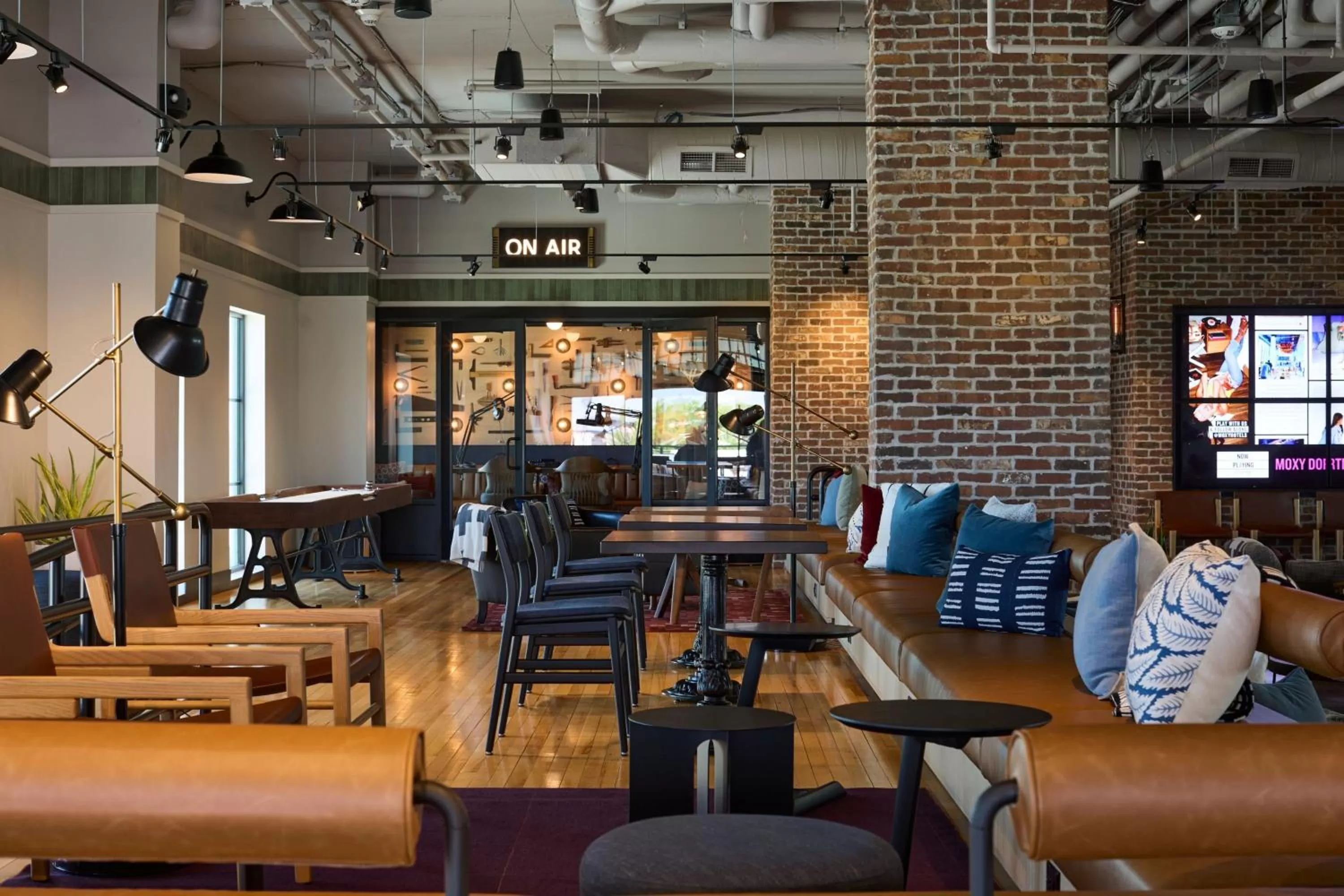 Lobby or reception in Moxy Charleston Downtown