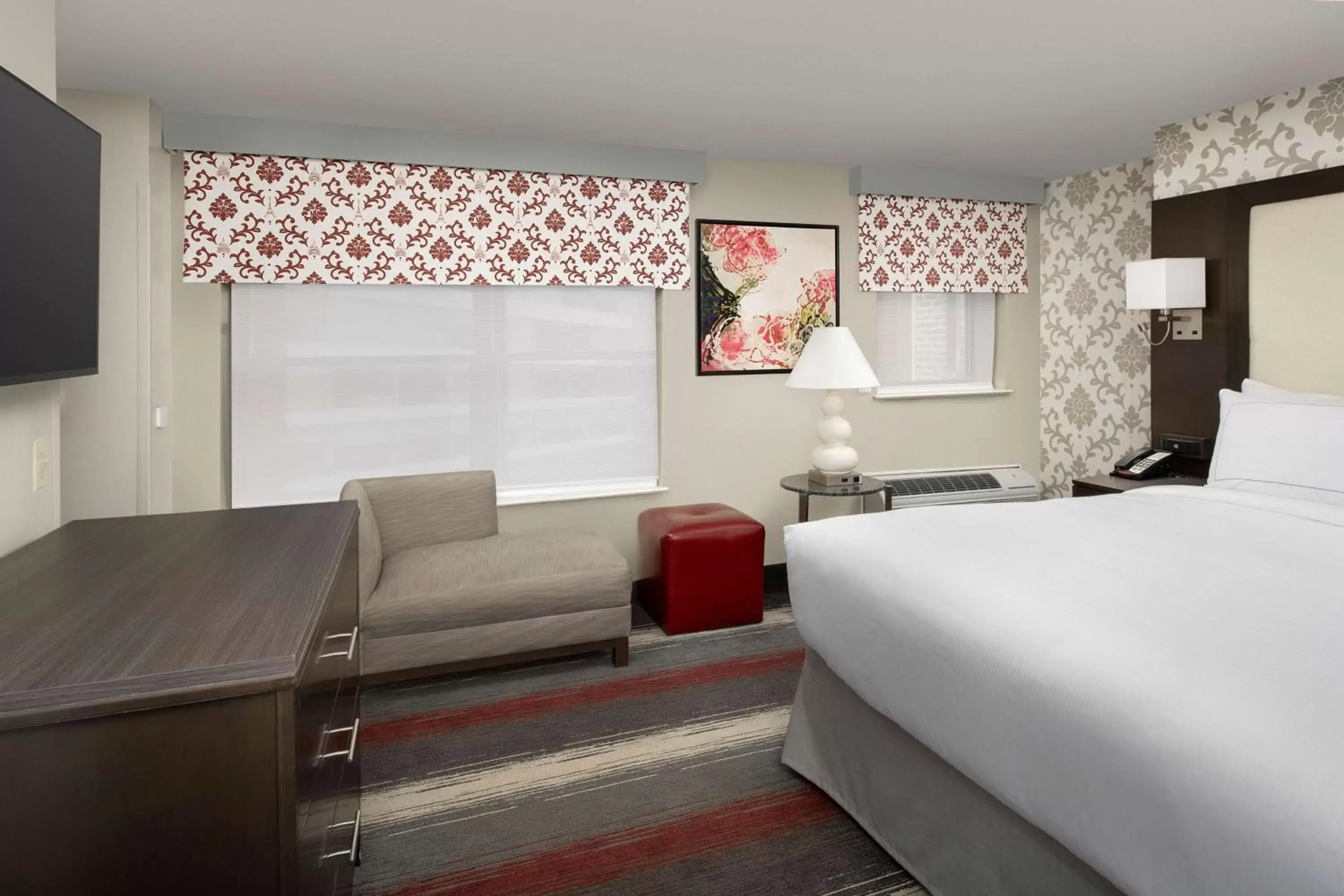 Living room, Bed in West End Washington DC, Tapestry Collection by Hilton Living room, Bed in West End Washington DC, Tapestry Collection by Hilton