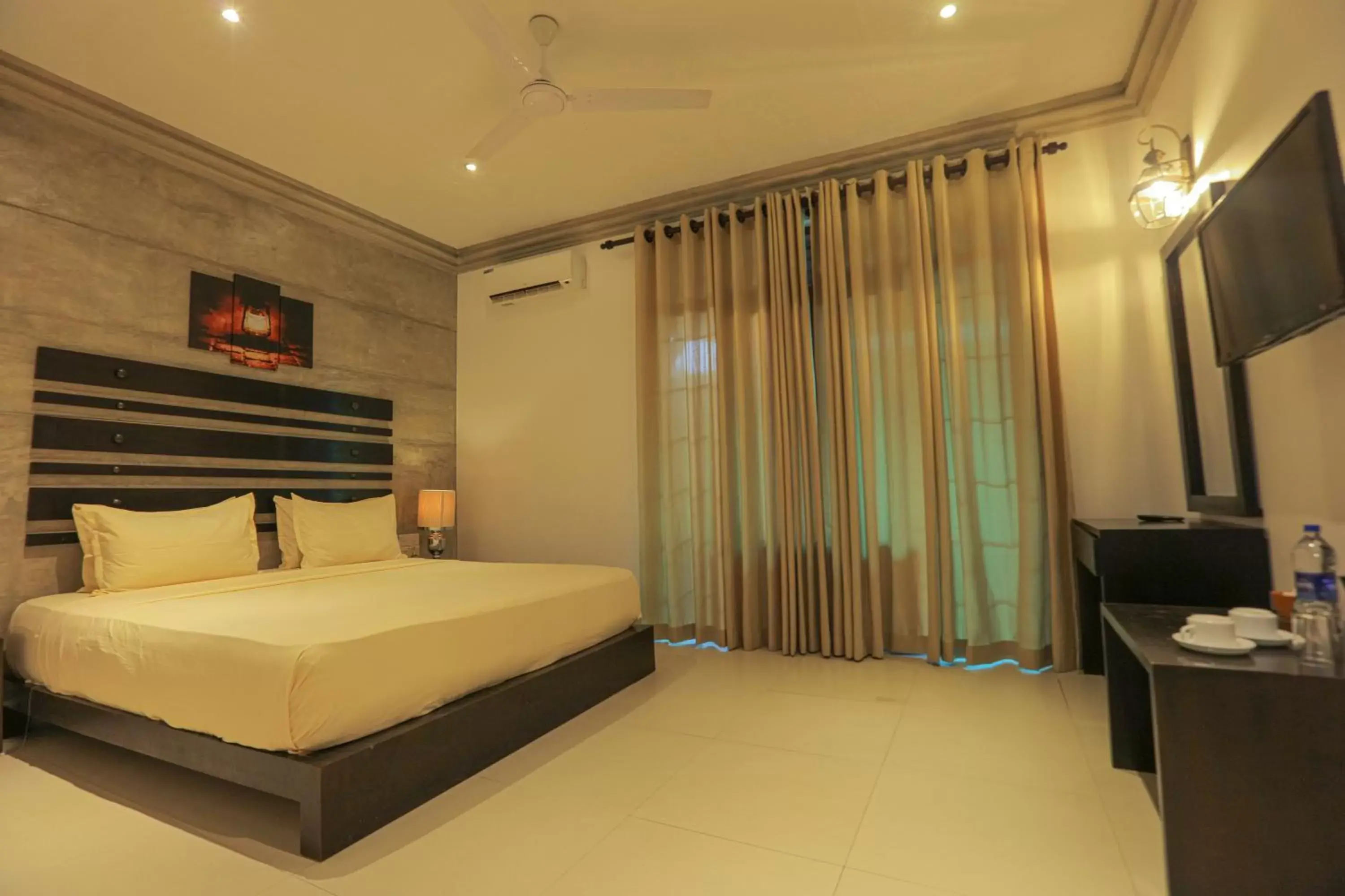 TV and multimedia, Bed in Summerside Residence TV and multimedia, Bed in Summerside Residence