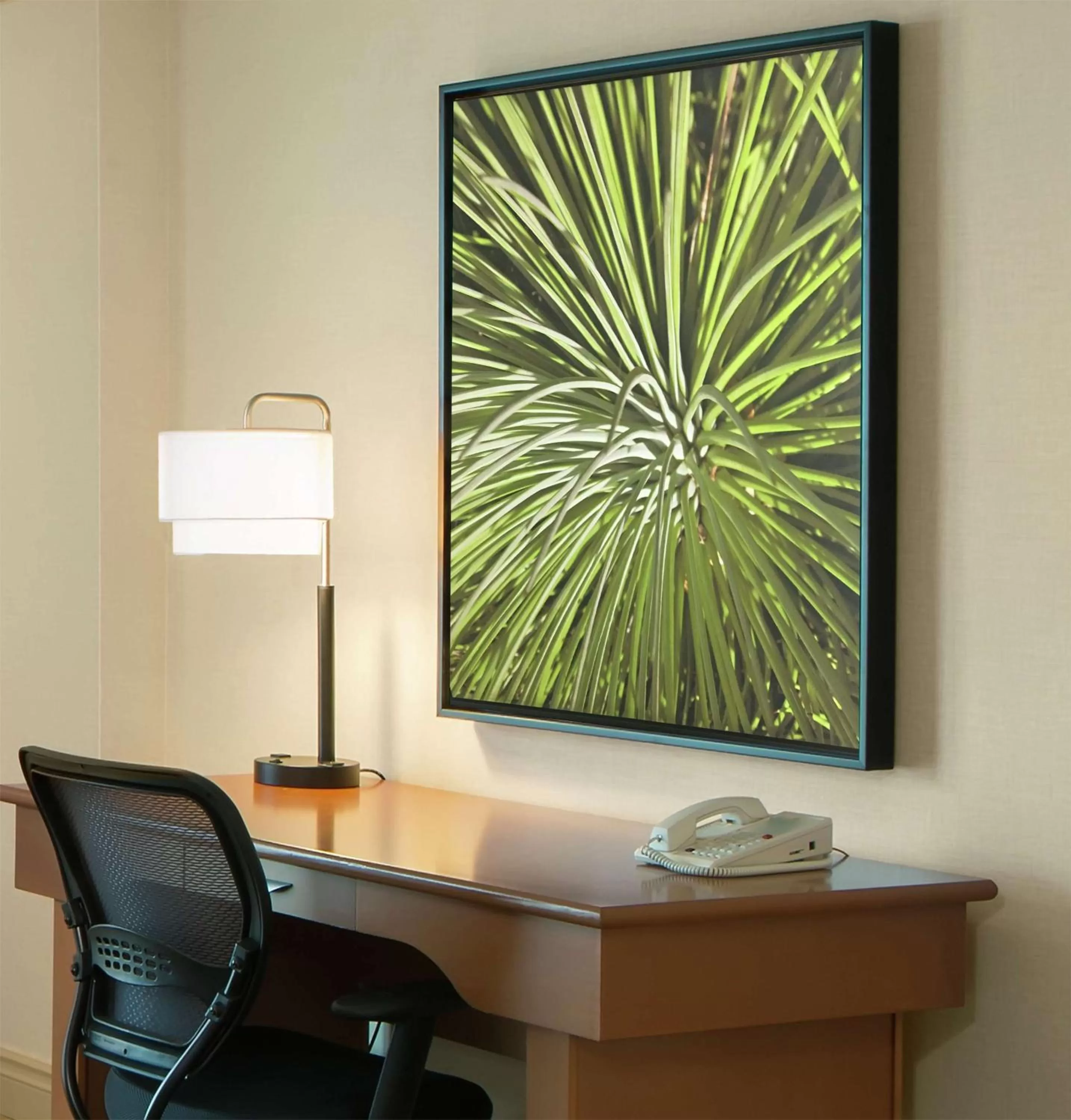 Bedroom in DoubleTree by Hilton Hotel Miami Airport & Convention Center