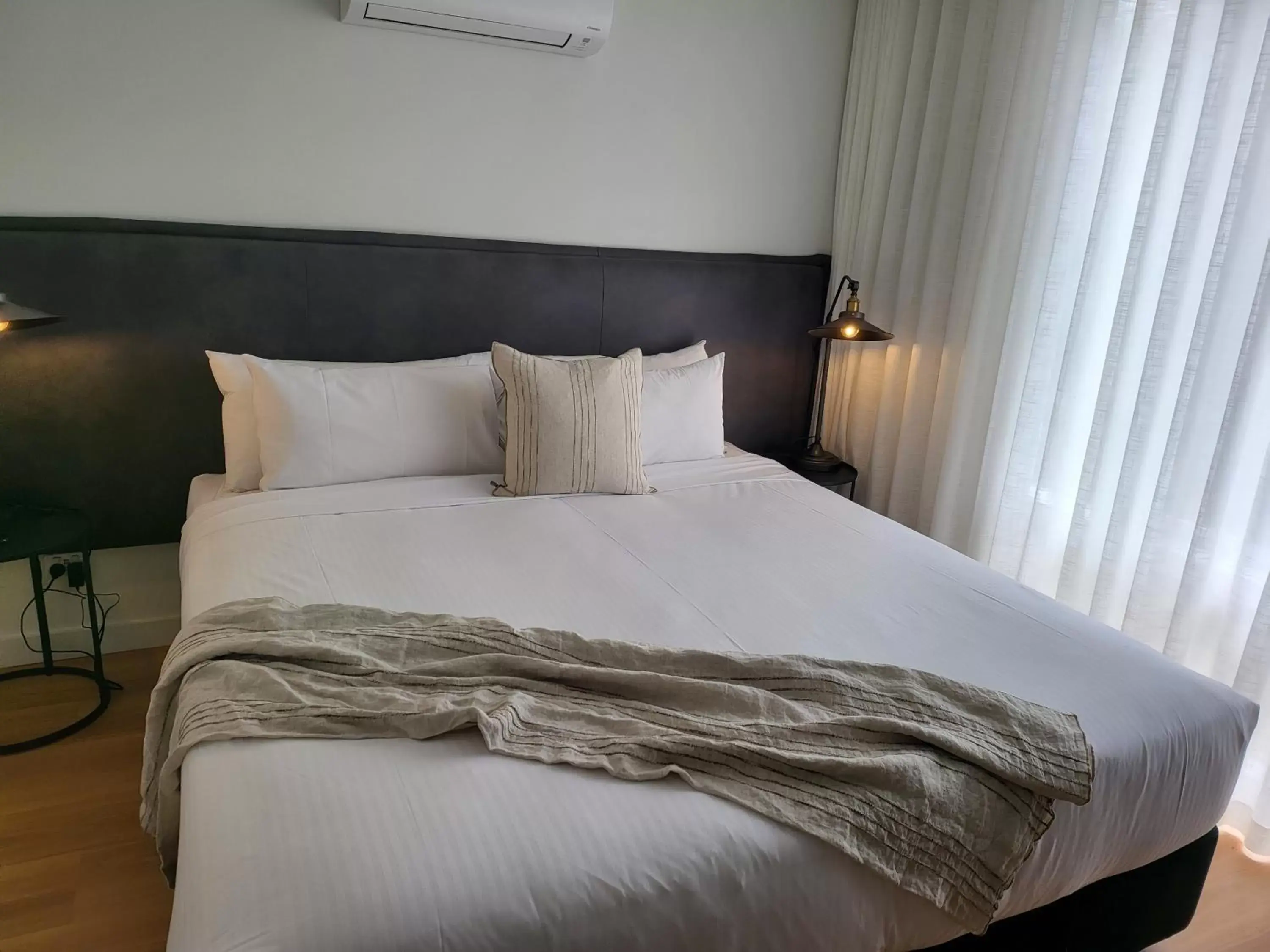 Bed in Barossa Weintal Hotel Complex