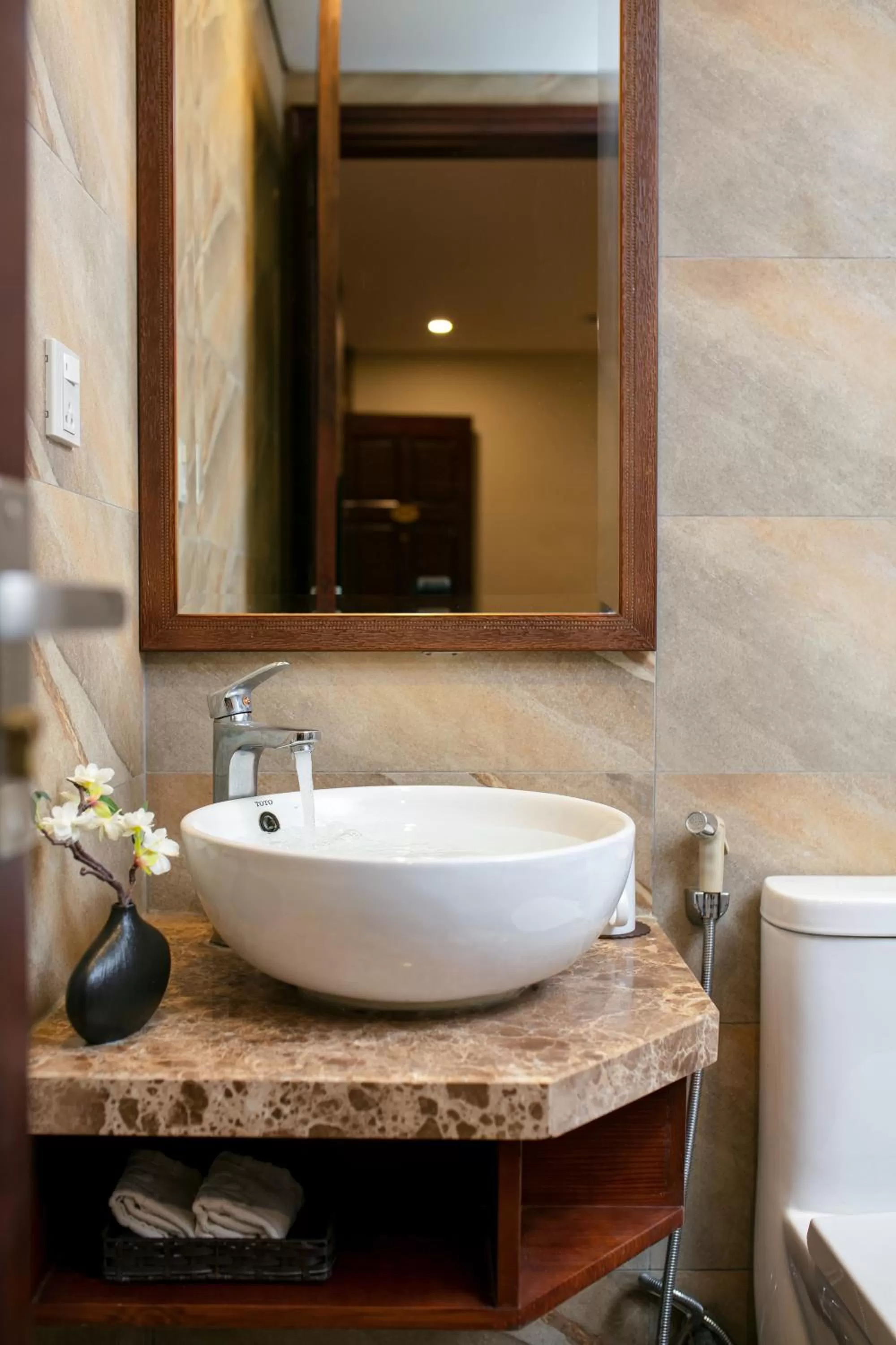 Toilet in Midori Boutique Hotel