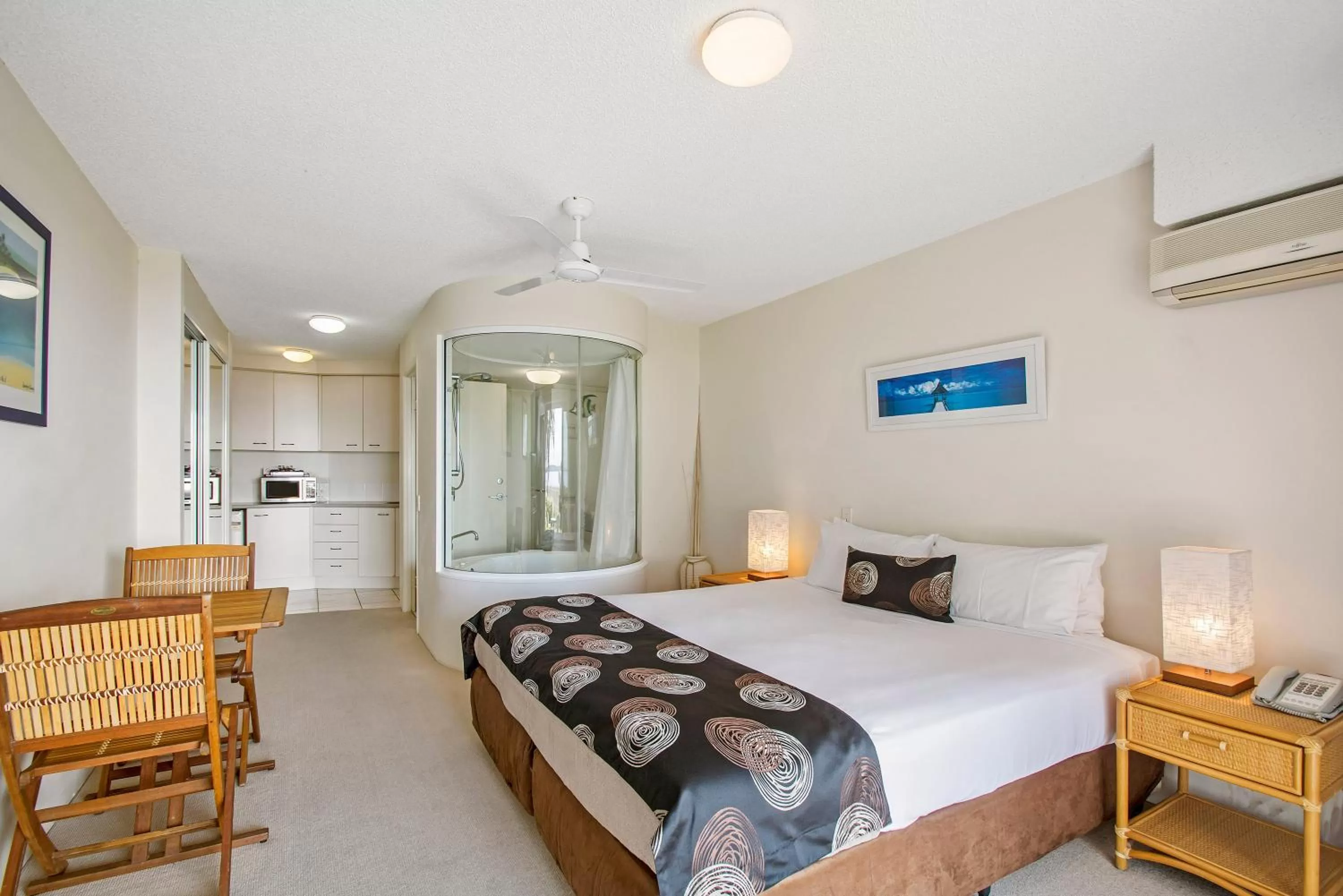 Bathroom, Bed in BreakFree Great Sandy Straits