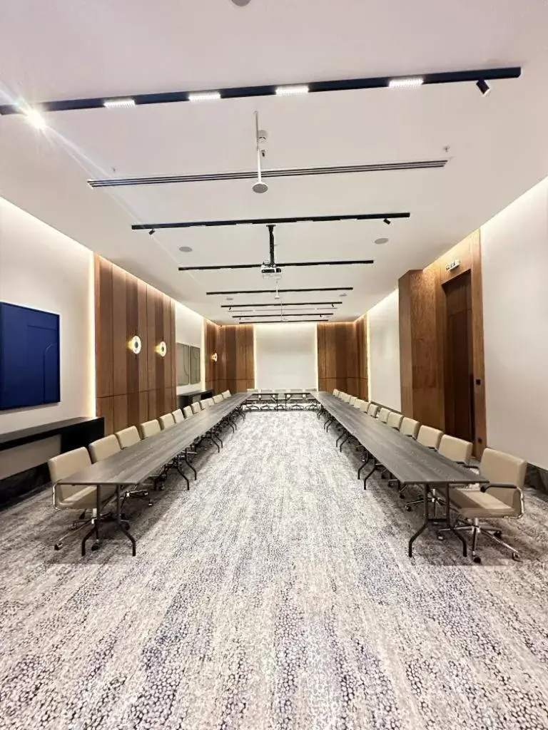 Meeting/conference room in Dosso Dossi Hotels Golden Horn
