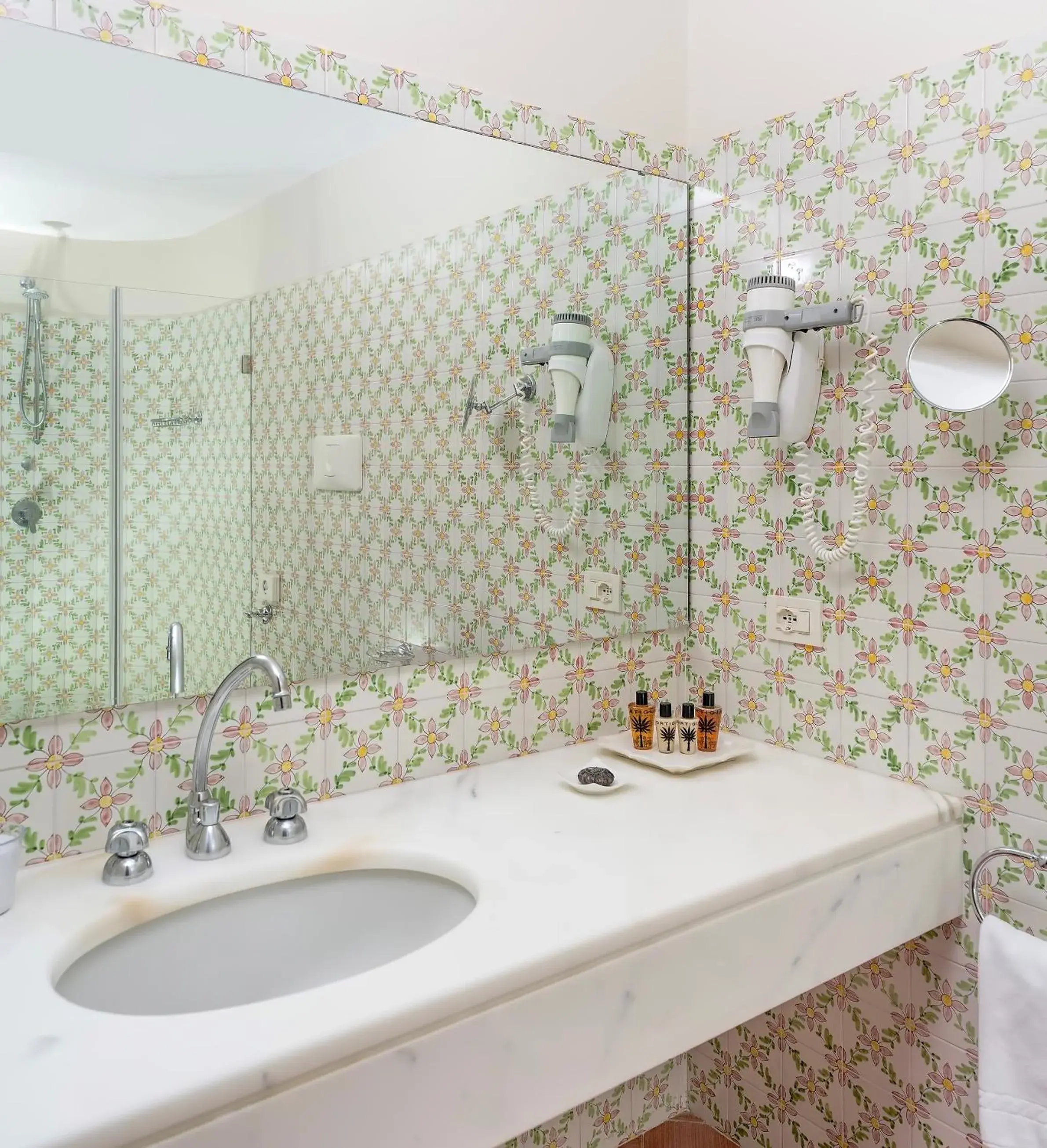 Bathroom in Hotel Belair