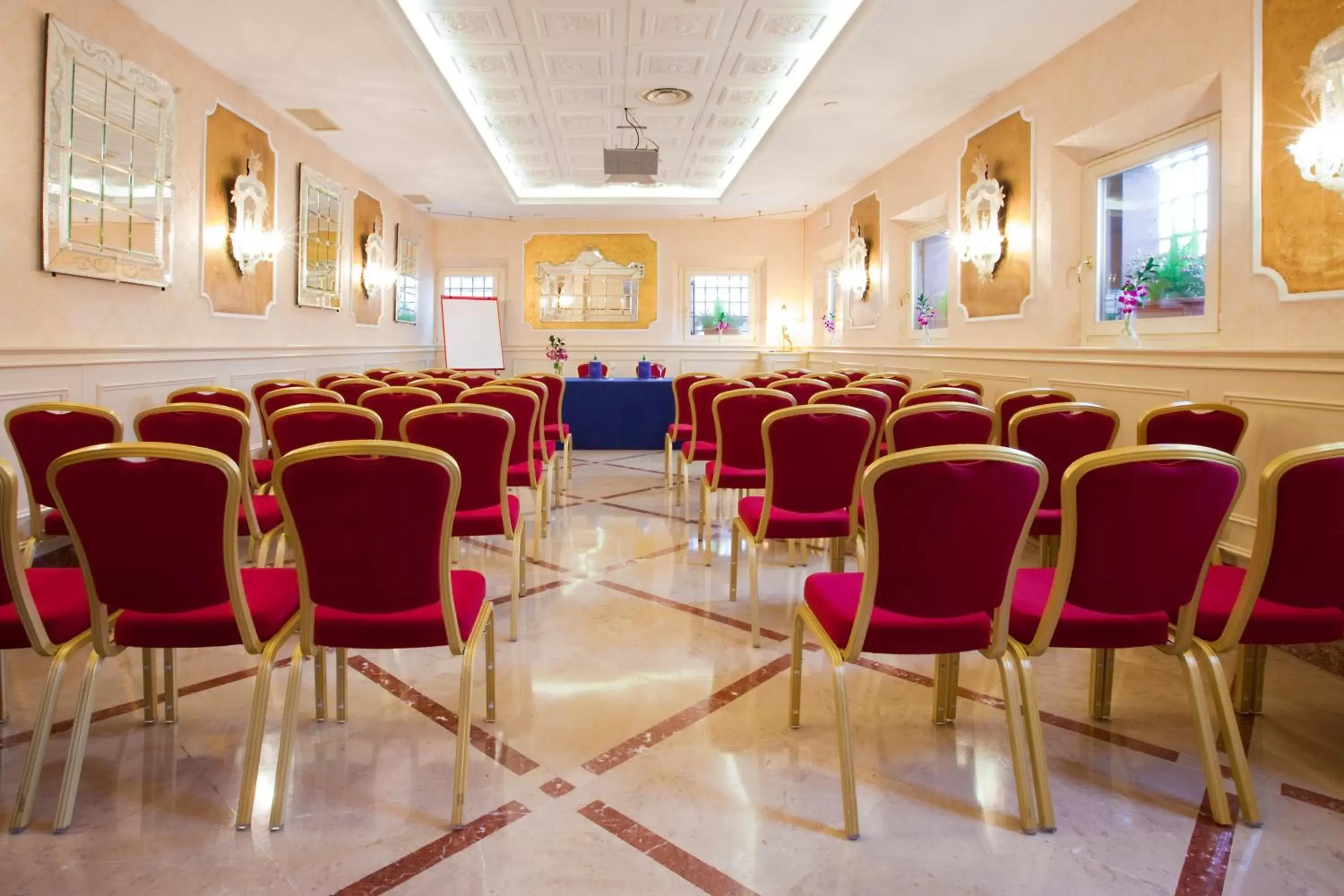 Business facilities in Hotel Principe