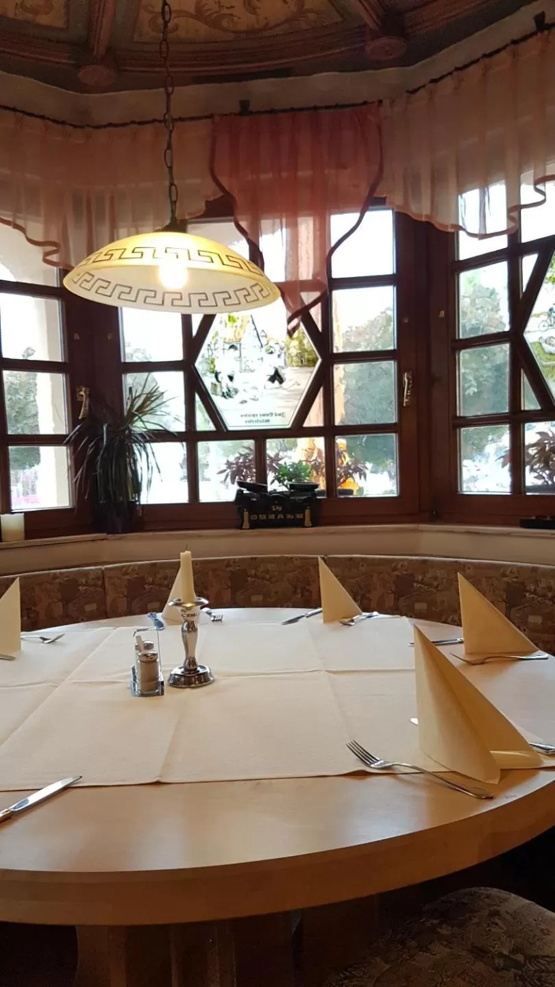 Restaurant/places to eat in Hotel Restaurant Paelzer-Buwe