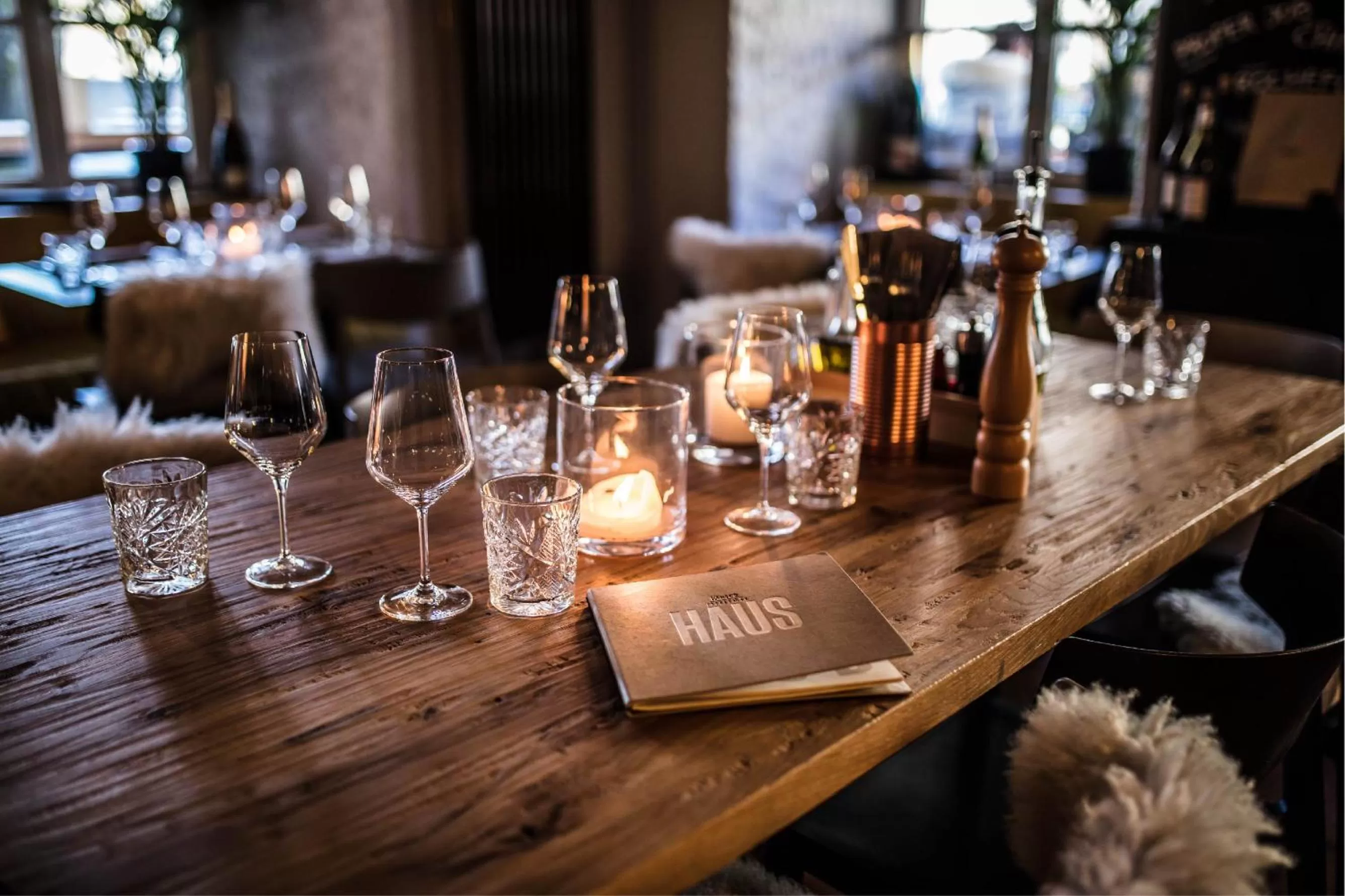 Restaurant/places to eat in Vander Urbani Resort - a Member of Design Hotels