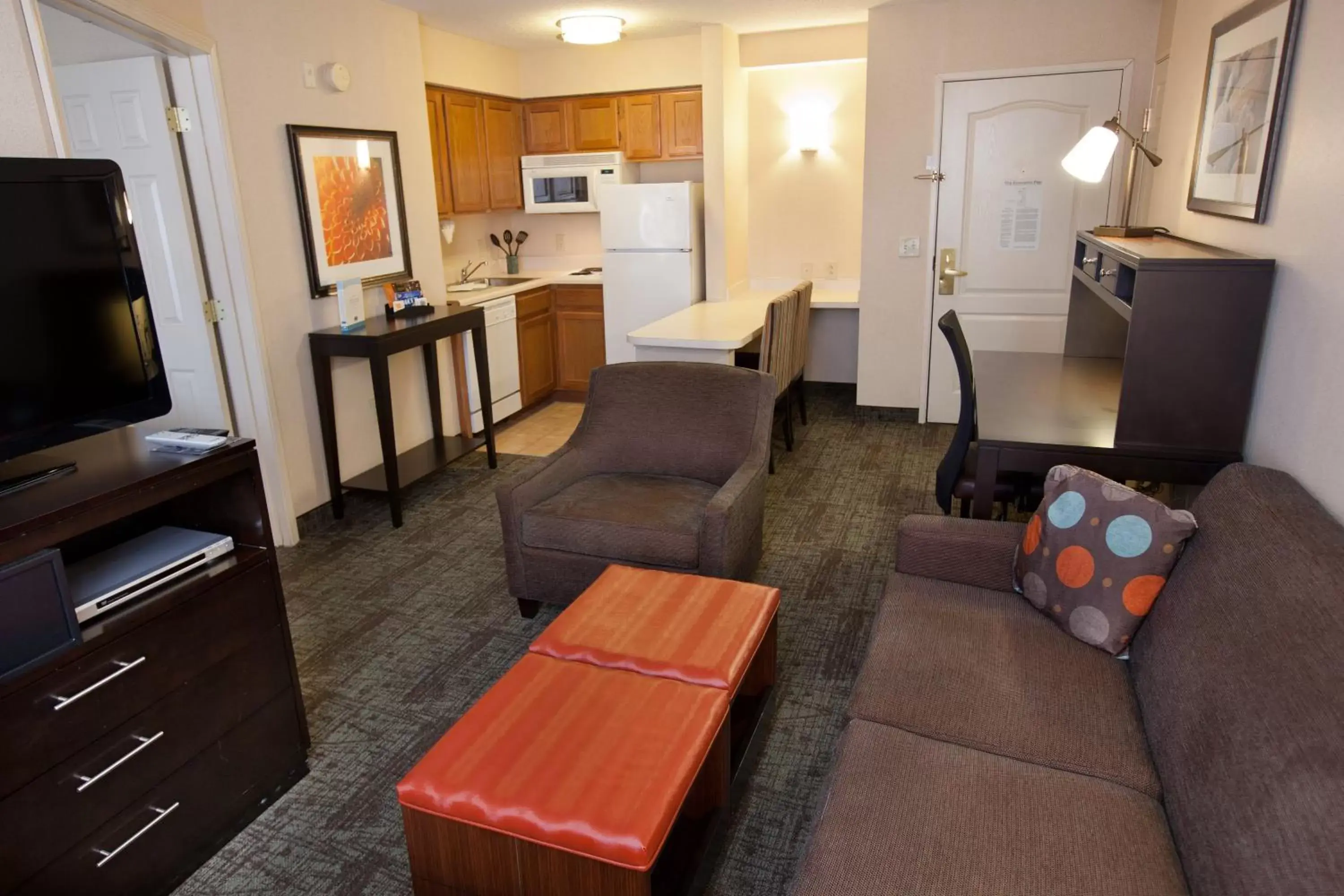 Photo of the whole room, Seating Area in Homewood Suites by Hilton Atlanta Buckhead Pharr Road