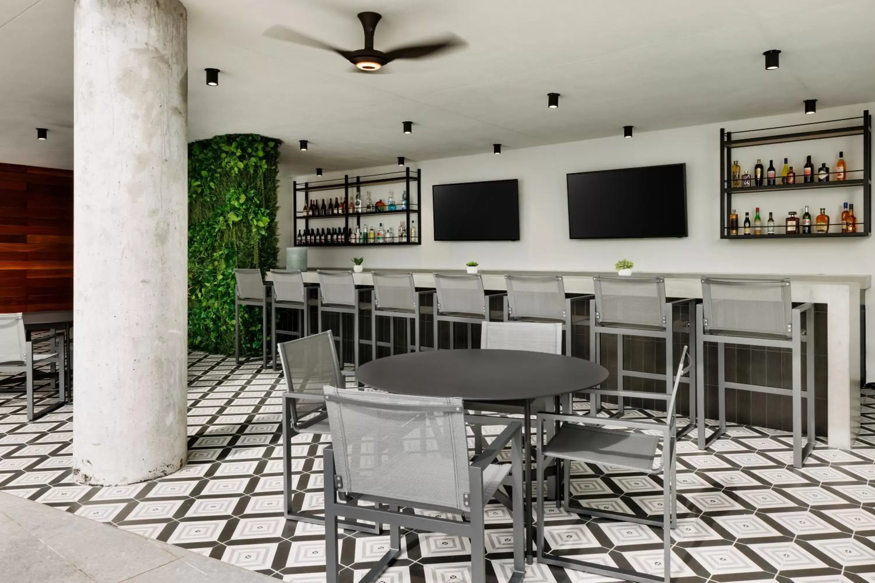 Restaurant/places to eat, Lounge/Bar in The Elser Hotel Miami
