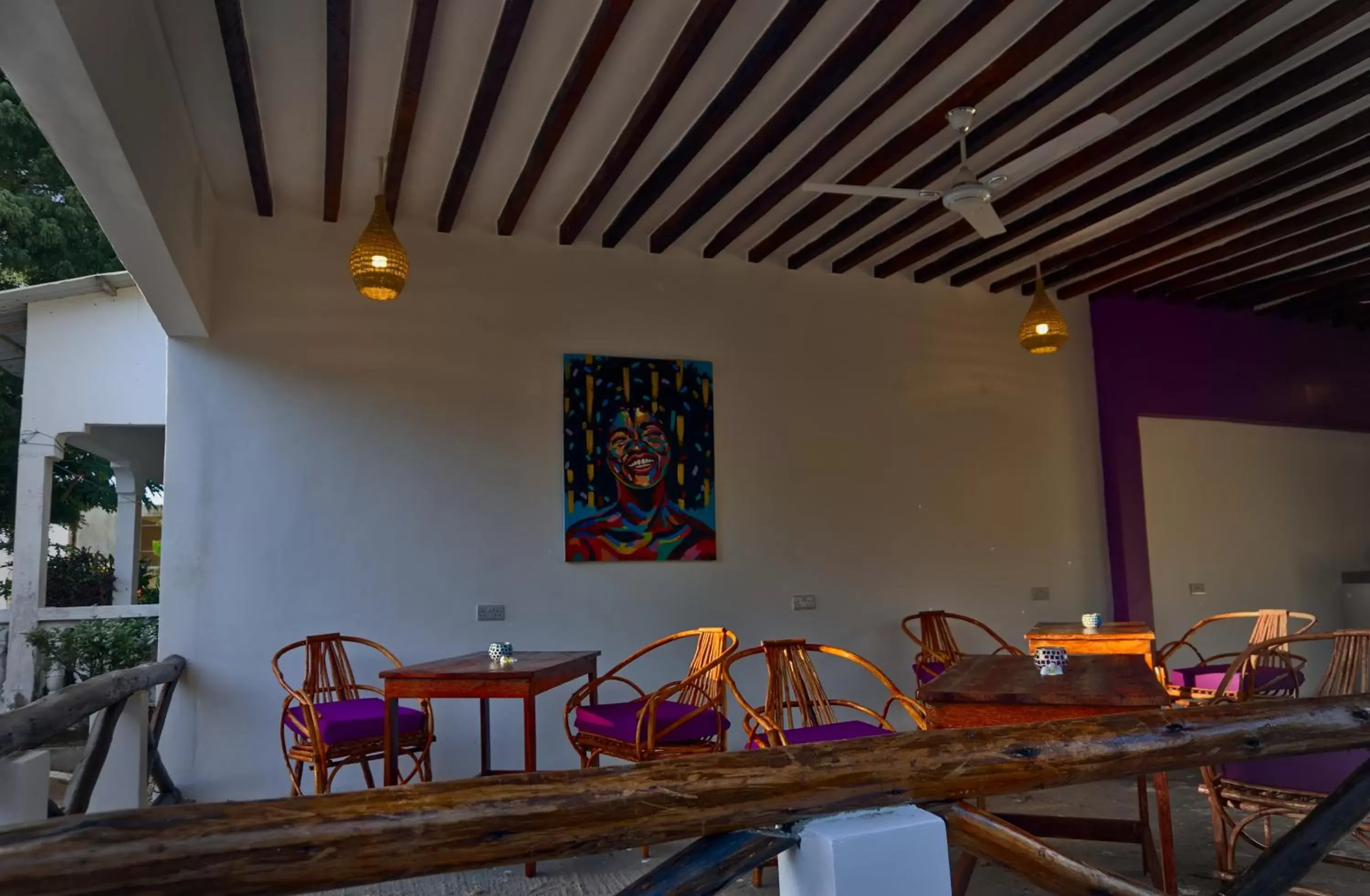 Restaurant/places to eat in Cocolala Beach House Restaurant/places to eat in Cocolala Beach House