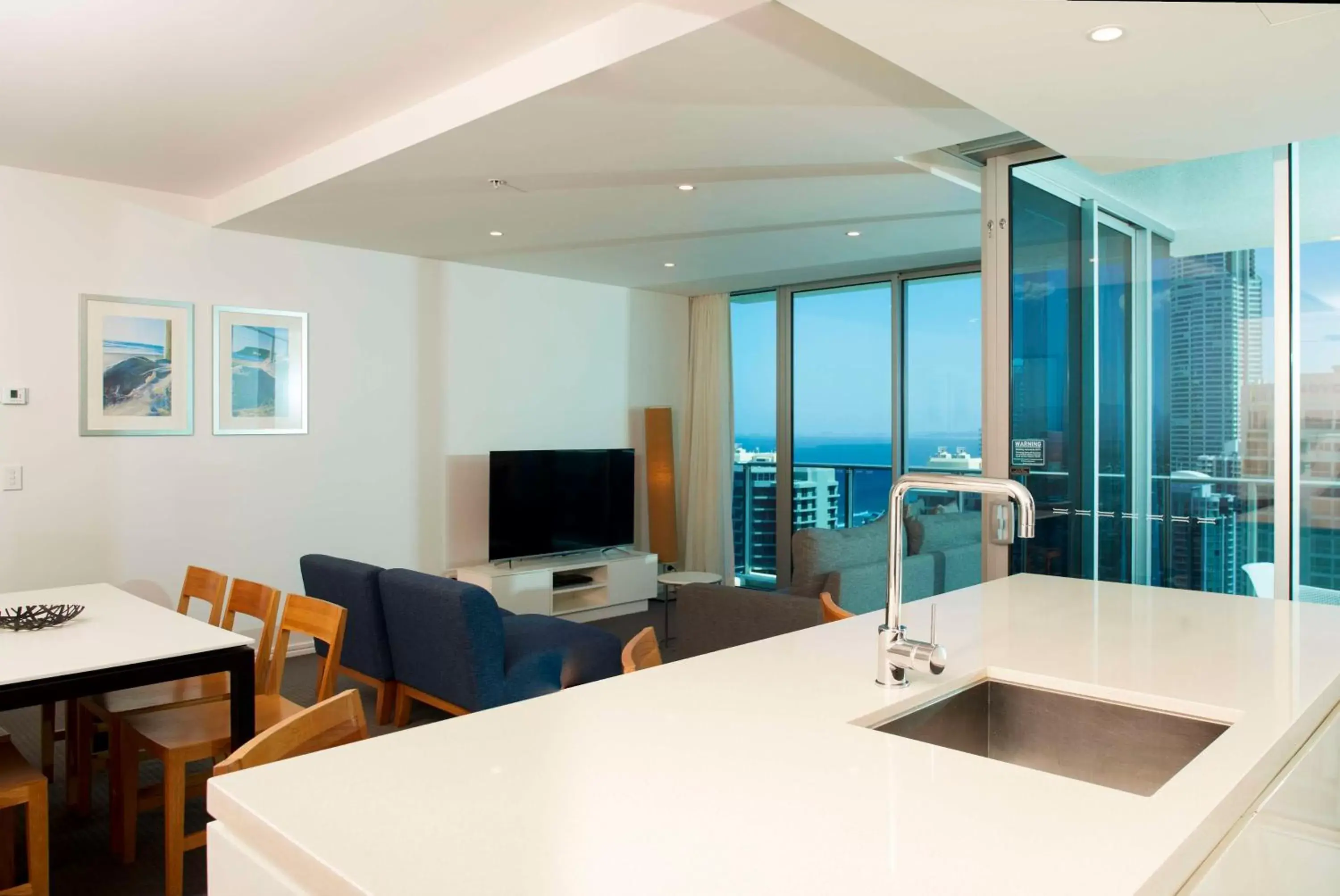 Living room in Hilton Surfers Paradise Hotel & Residences