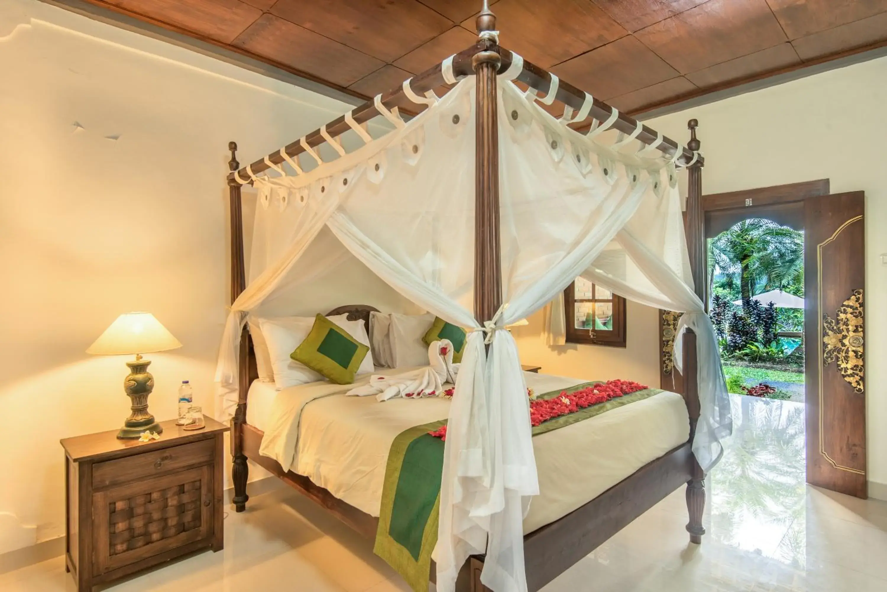 Bedroom, Bed in Hotel Bunga Permai