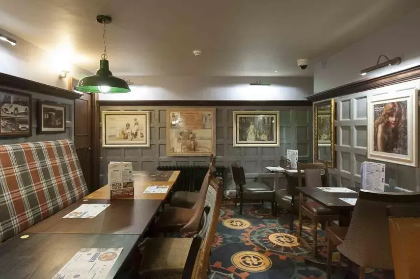 Restaurant/Places to Eat in The Crown Hotel Wetherspoon