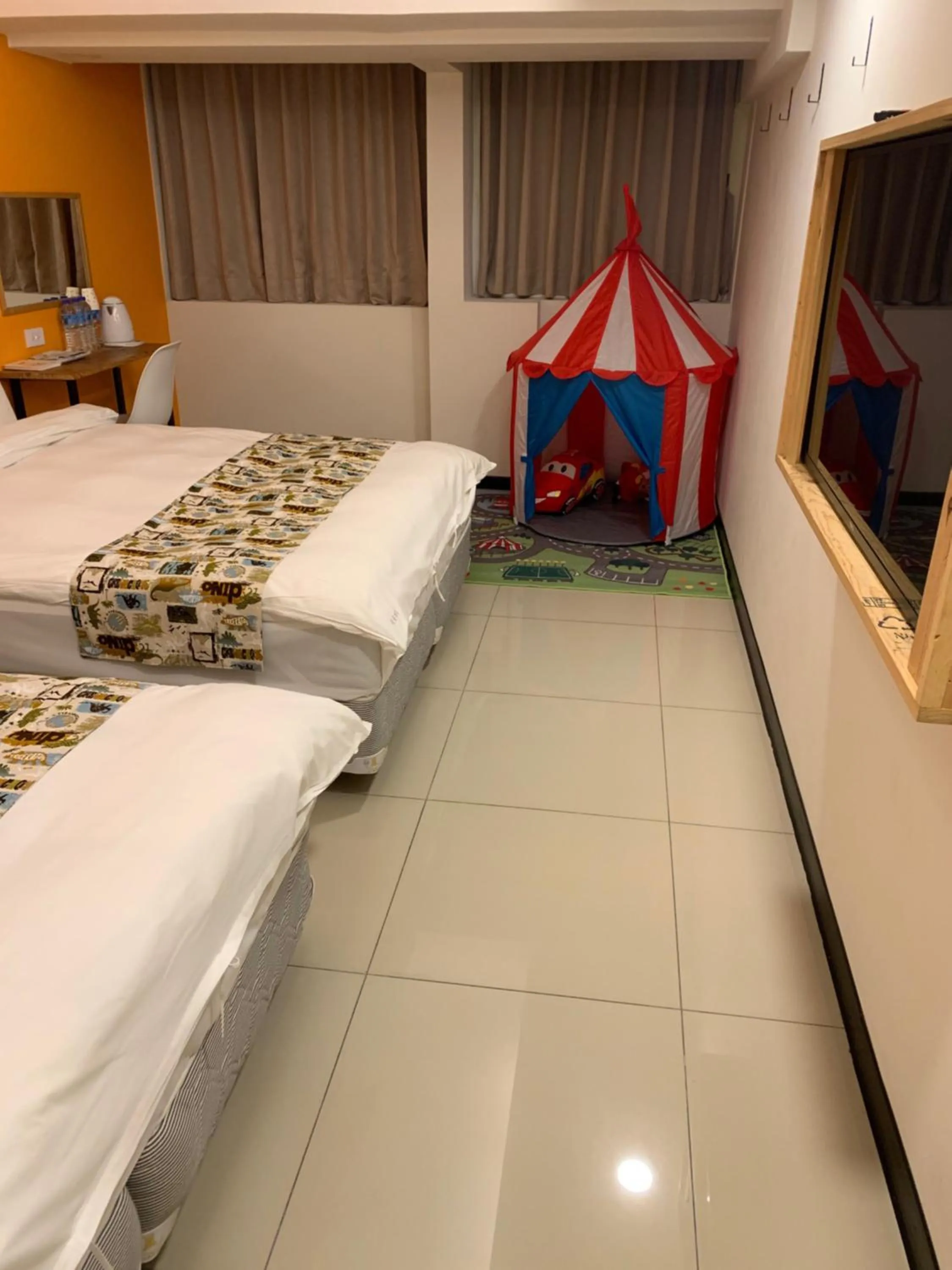 Kids's club, Bed in Good Night Hotel
