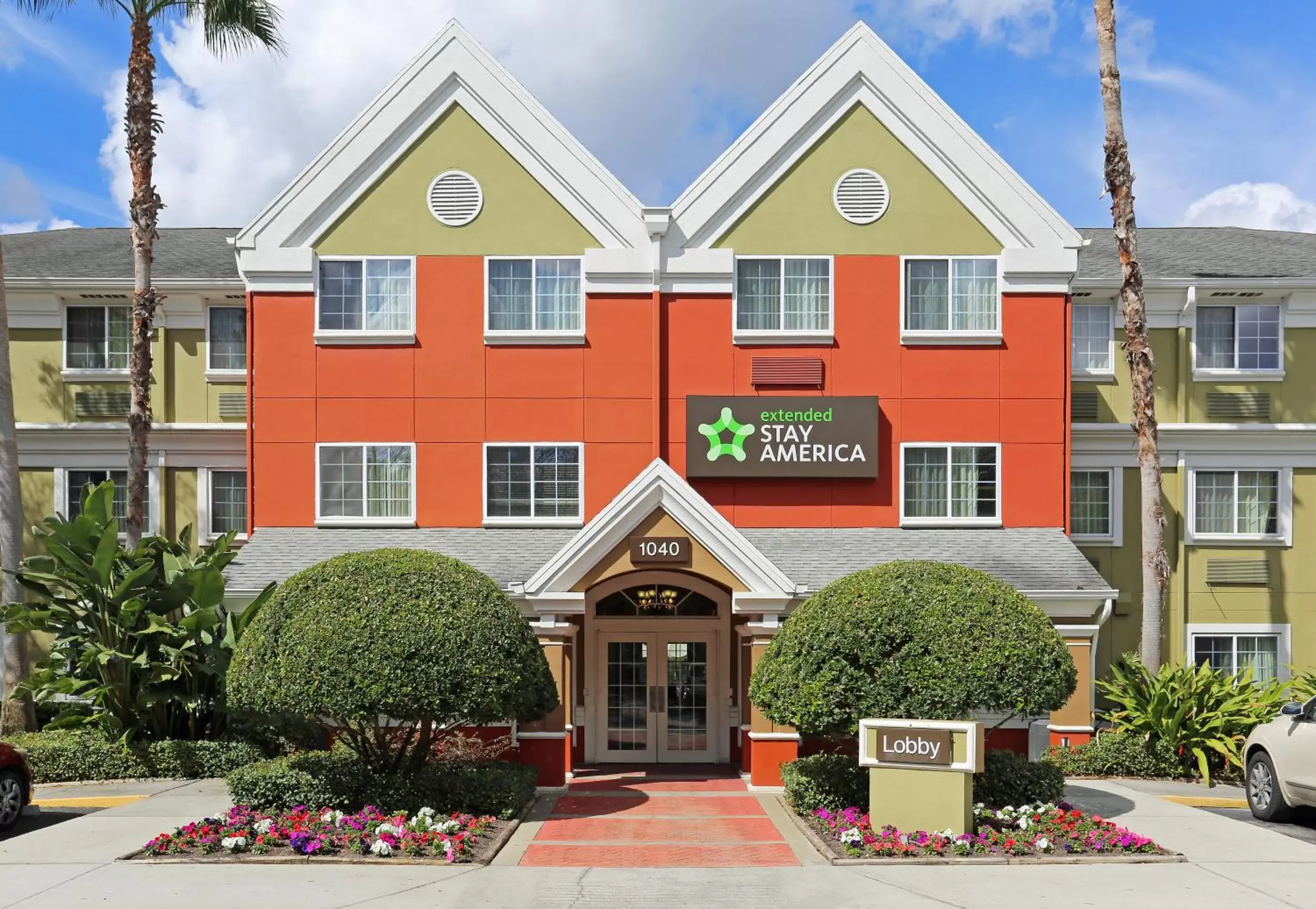 Property building in Extended Stay America Suites - Orlando - Lake Mary - 1040 Greenwood Blvd