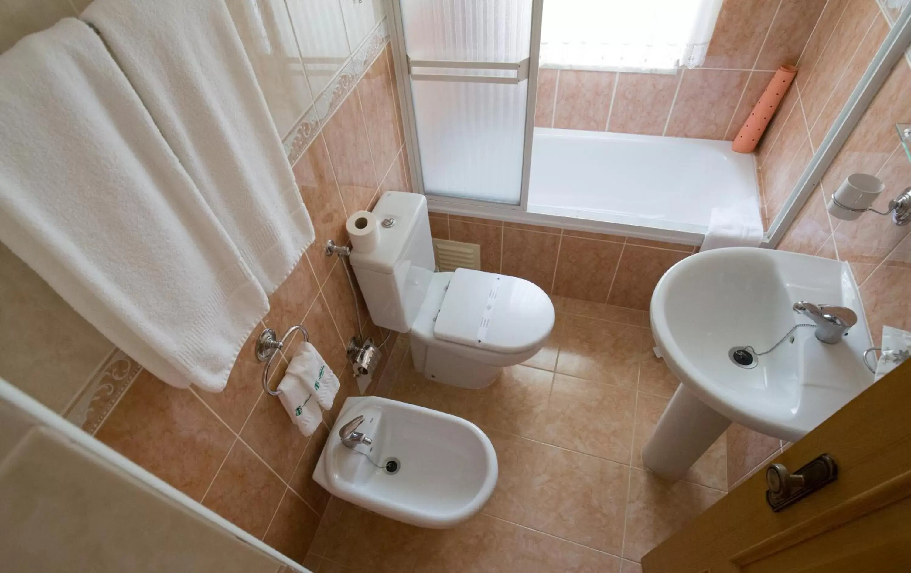 Bathroom in Hotel Estalagem Turismo