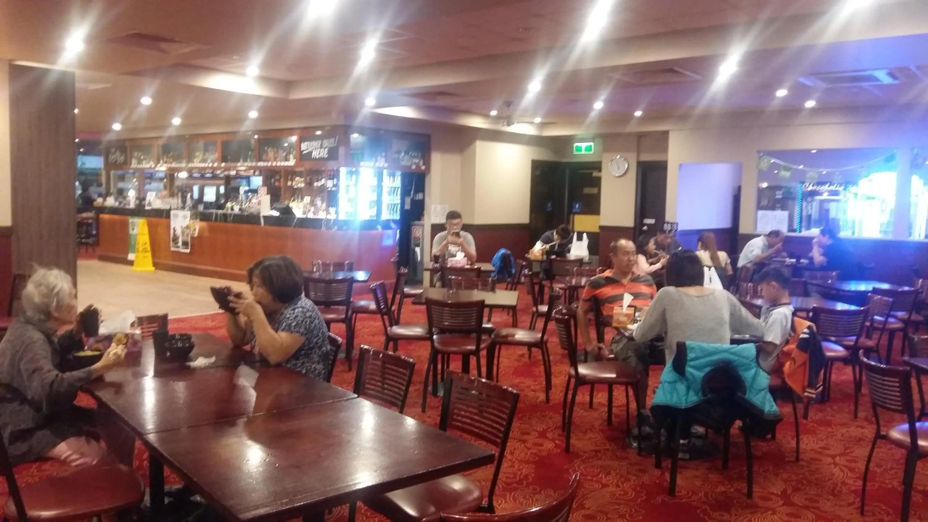 Restaurant/places to eat in Campsie Hotel