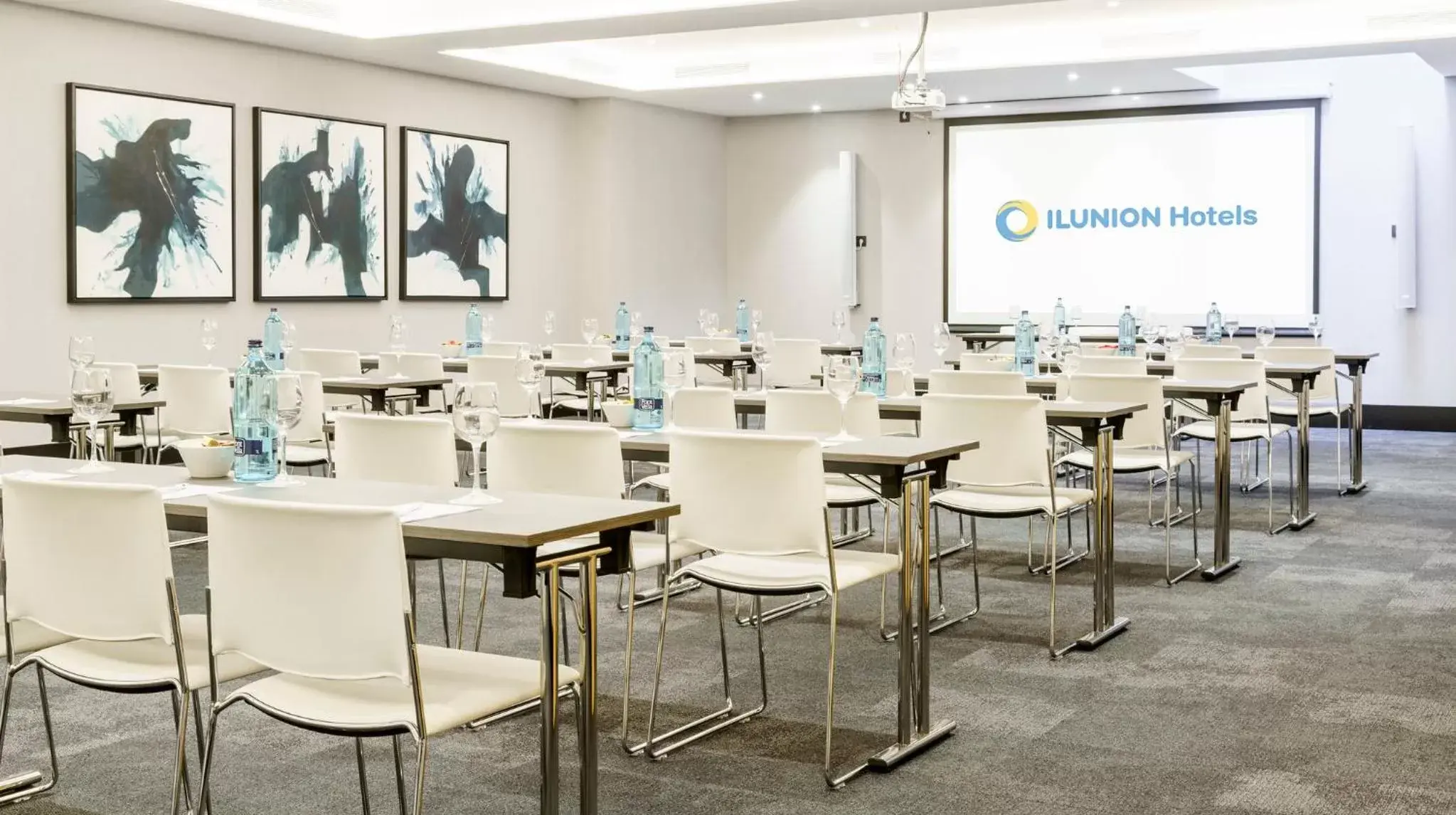 Meeting/conference room, Restaurant/Places to Eat in Hotel Ilunion Bilbao