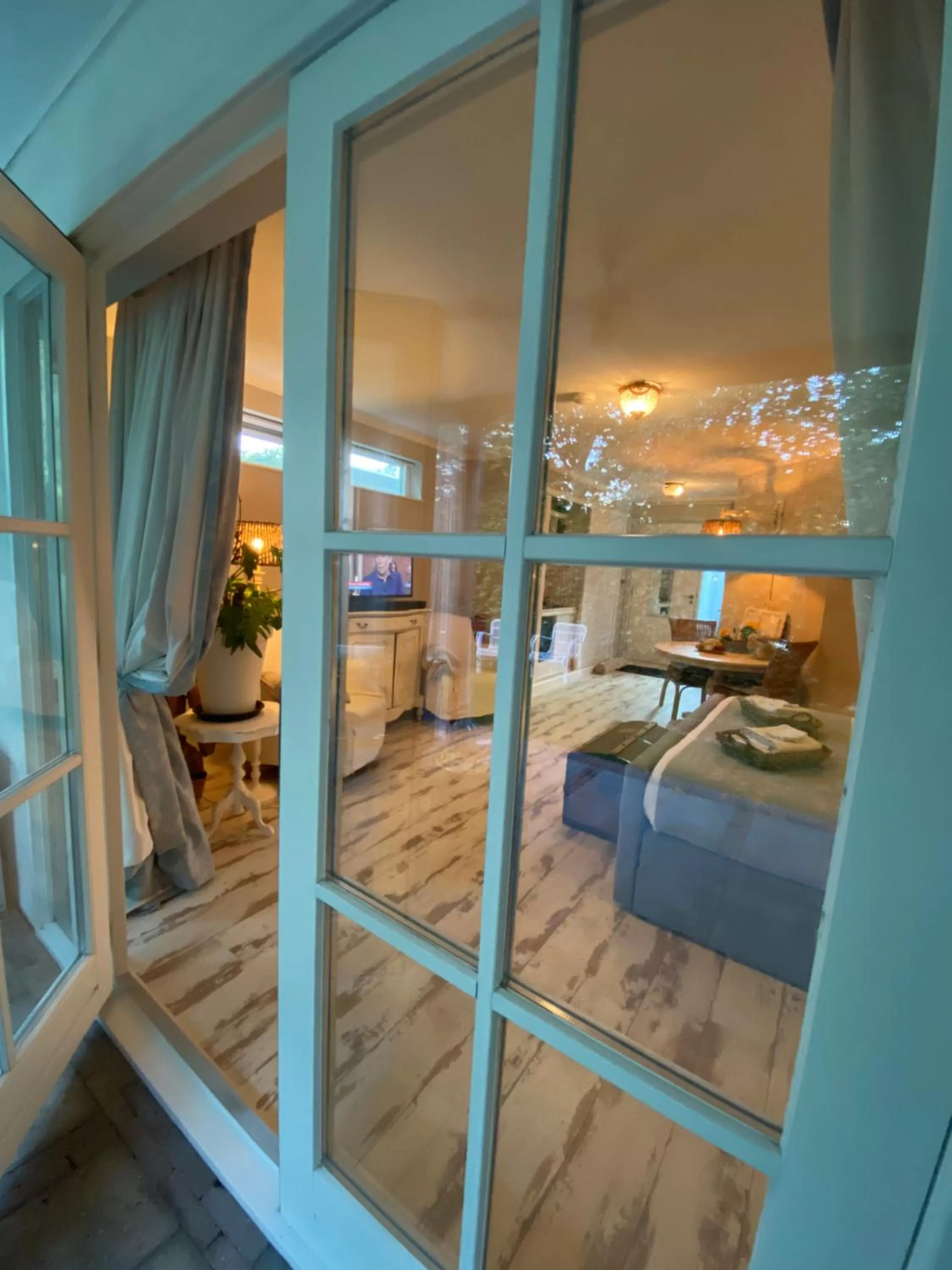 Bed in De Vijverkamer-----privé diner op de kamer mogelijk!!