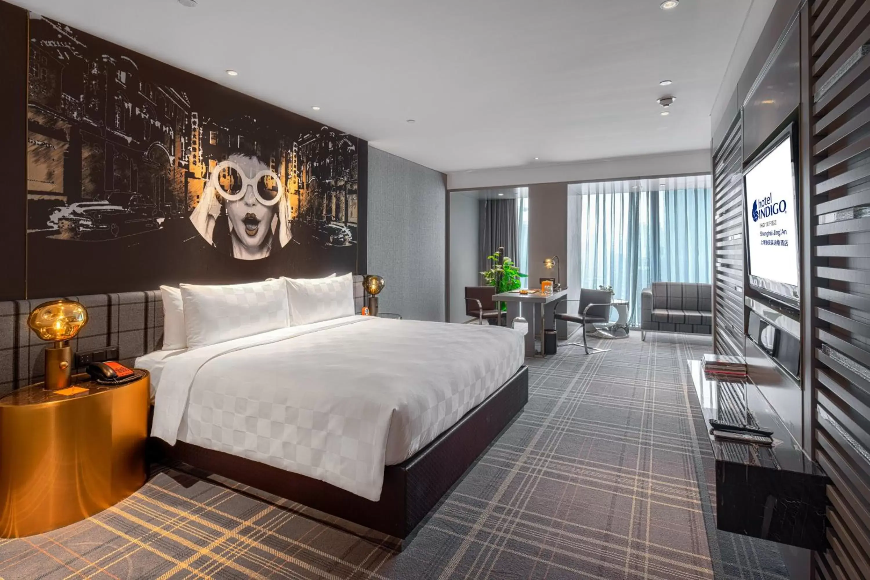 Bed in Hotel Indigo Shanghai Jing'An, an IHG Hotel