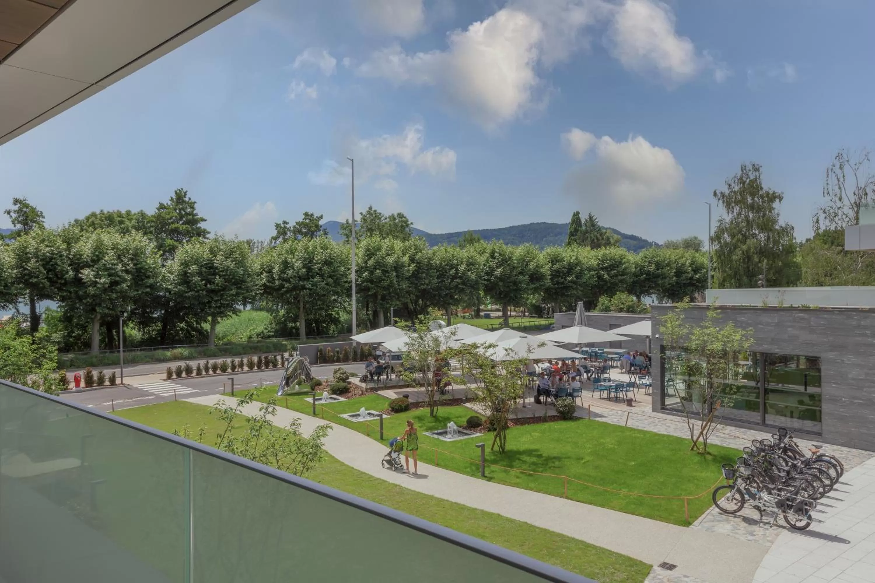 Patio in Rivage Hôtel & Spa Annecy