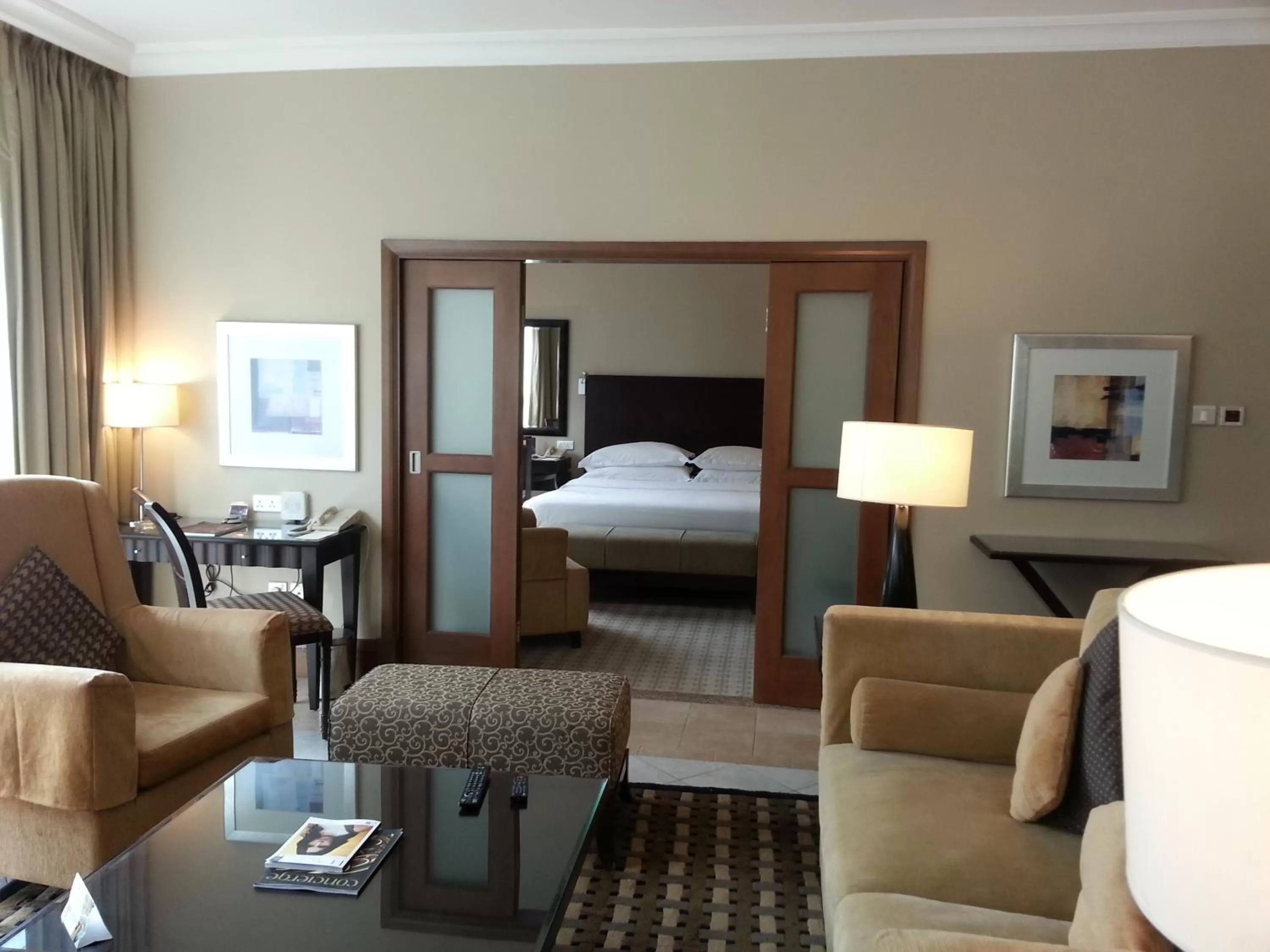 Living room, Bed in Sheraton Khalidiya Hotel