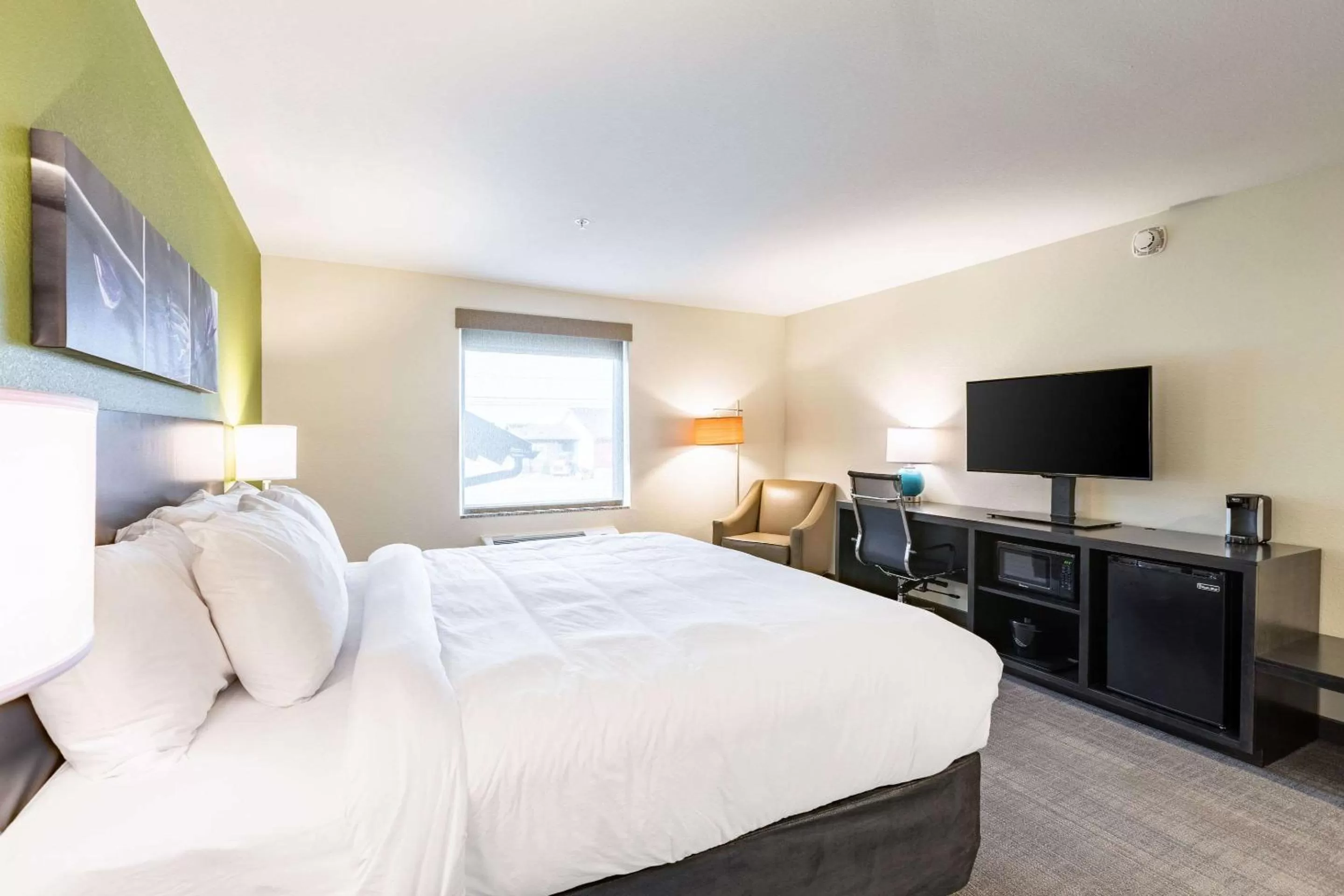 Photo of the whole room, Bed in Sleep Inn & Suites Mt Hope near Auction & Event Center