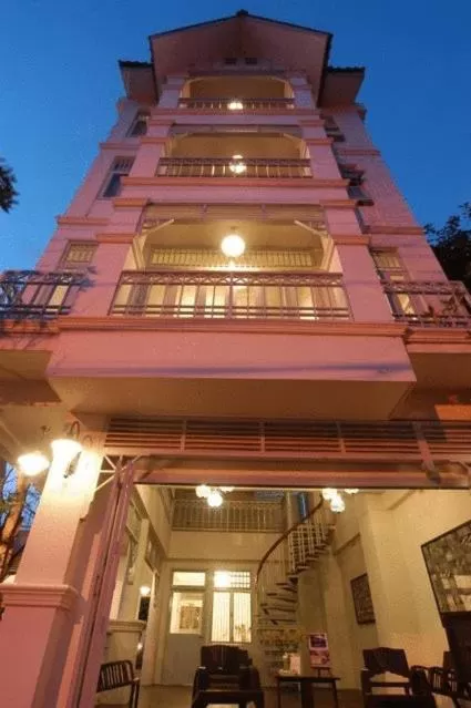 Property building in Villa Duangchampa