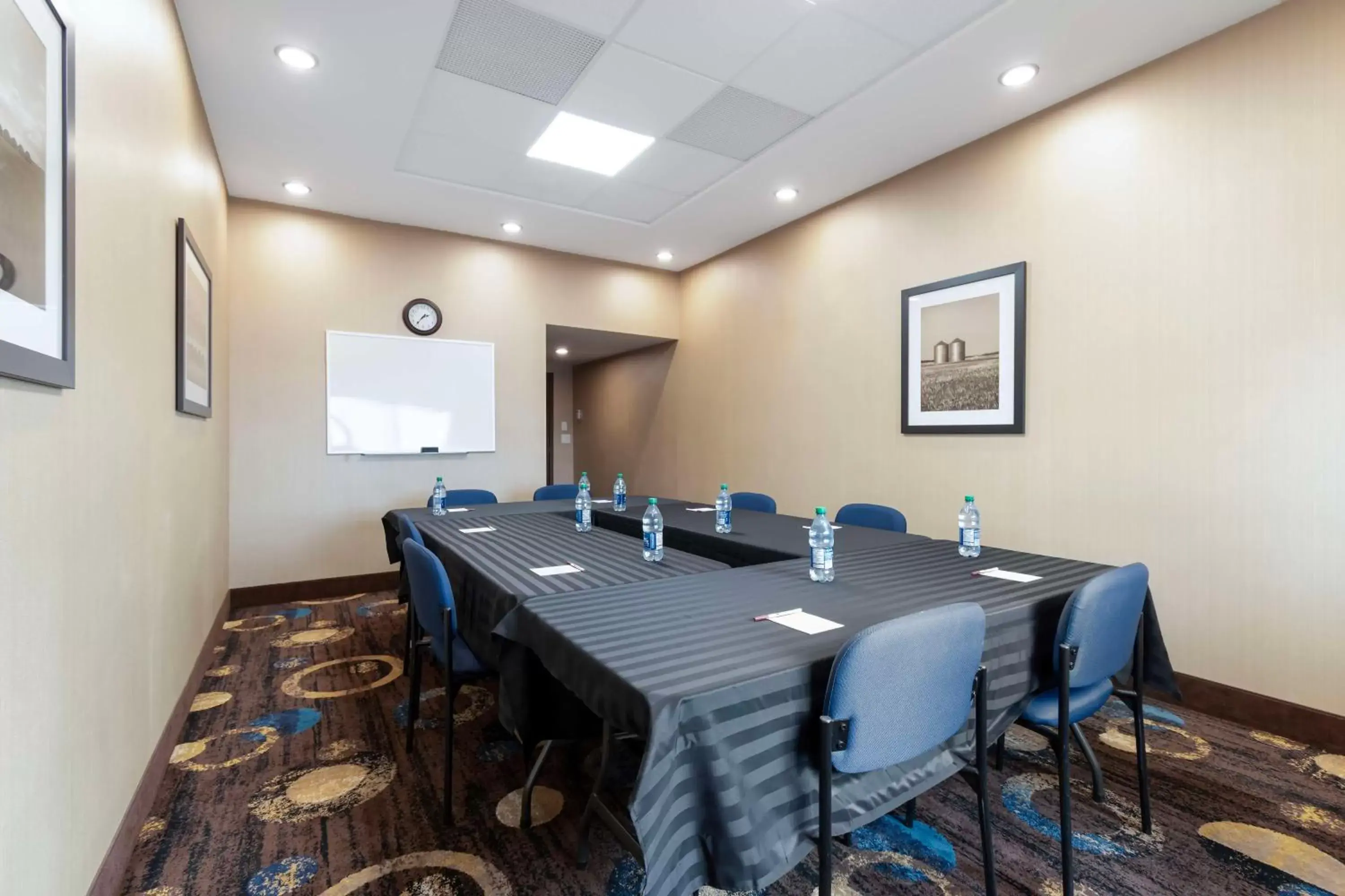 Meeting/conference room in Best Western Plus Moosomin Hotel