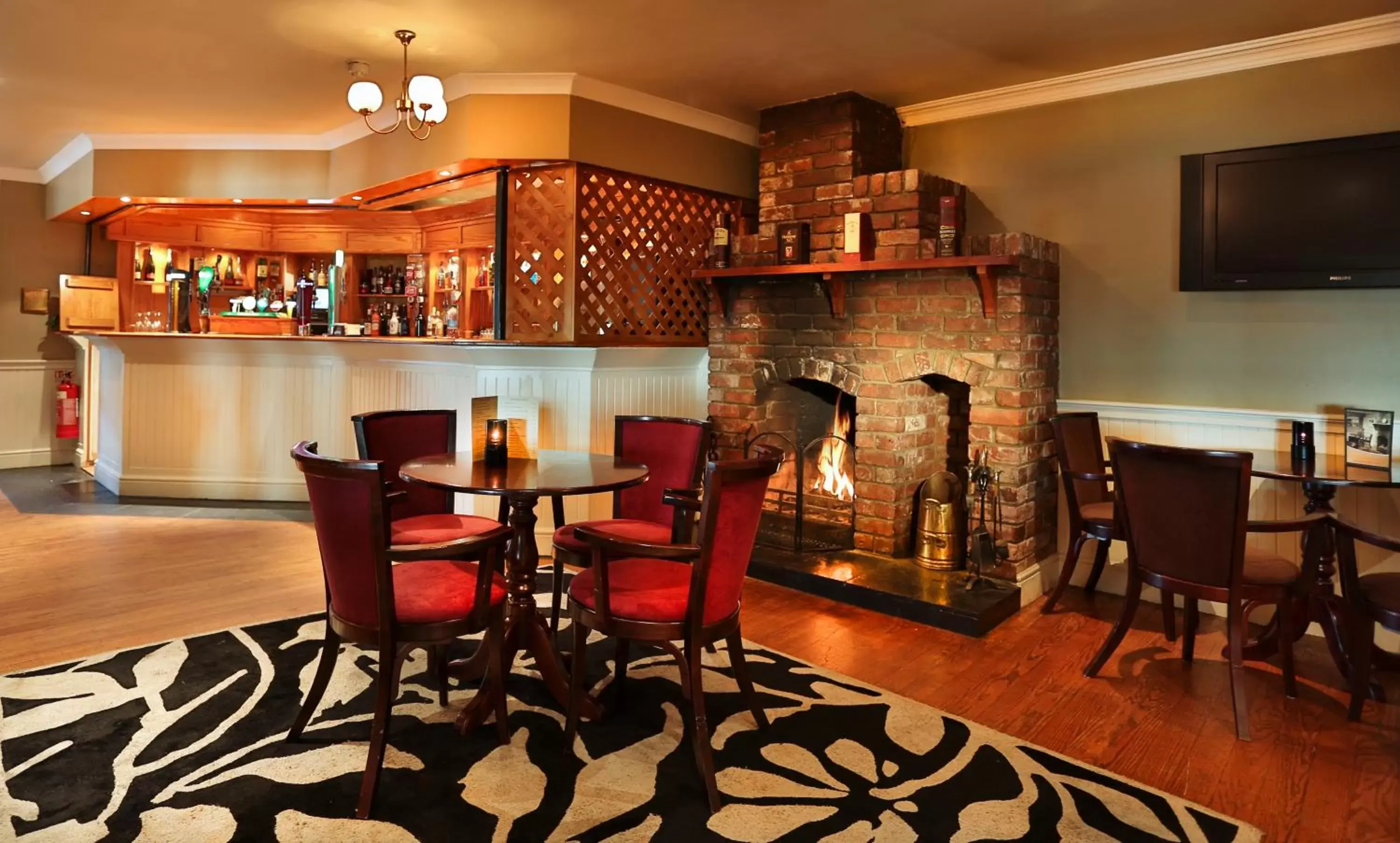 Lounge or bar, Dining Area in The Kenmare Bay Hotel & Leisure Resort