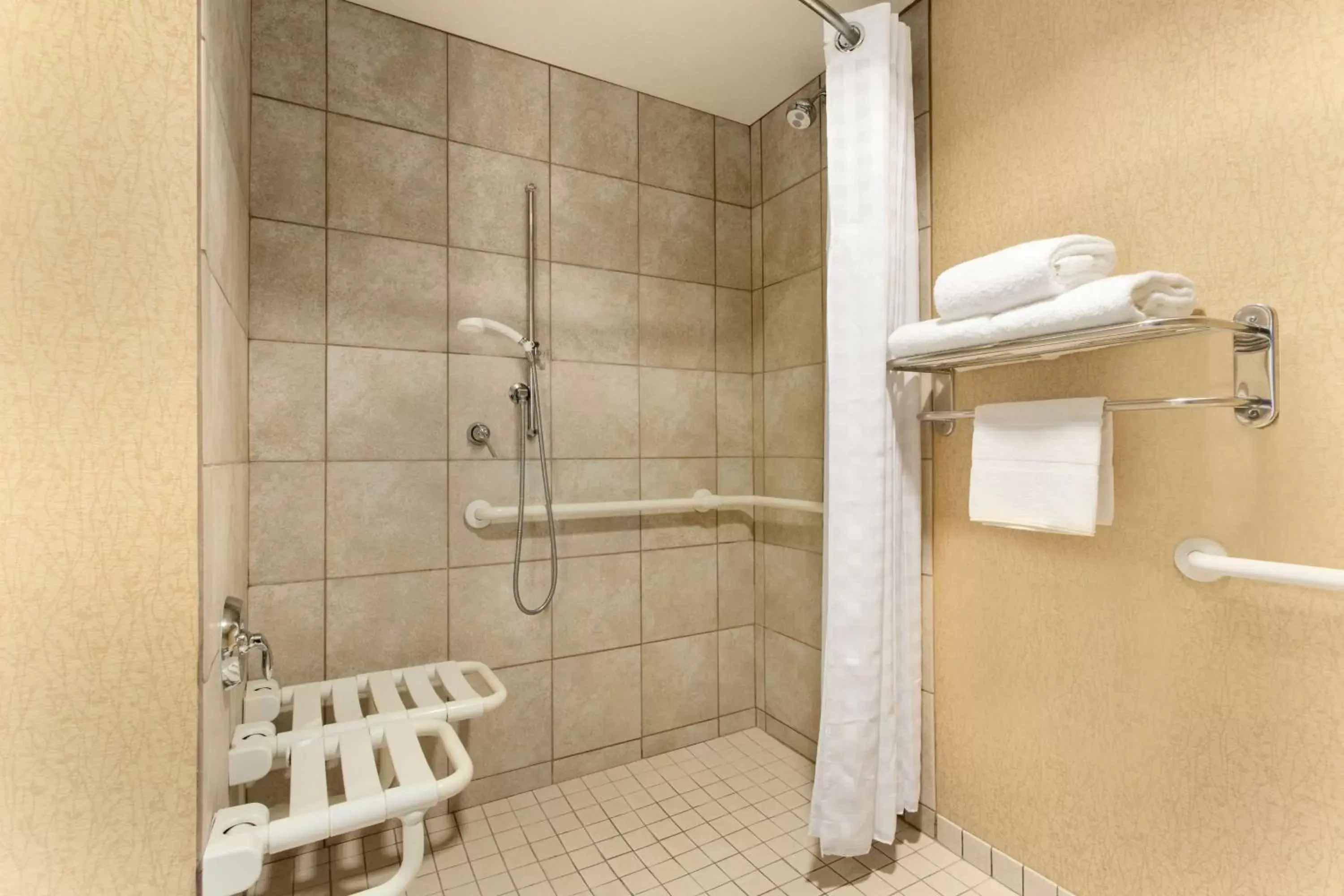 Bathroom in Homewood Suites by Hilton San Diego Airport-Liberty Station