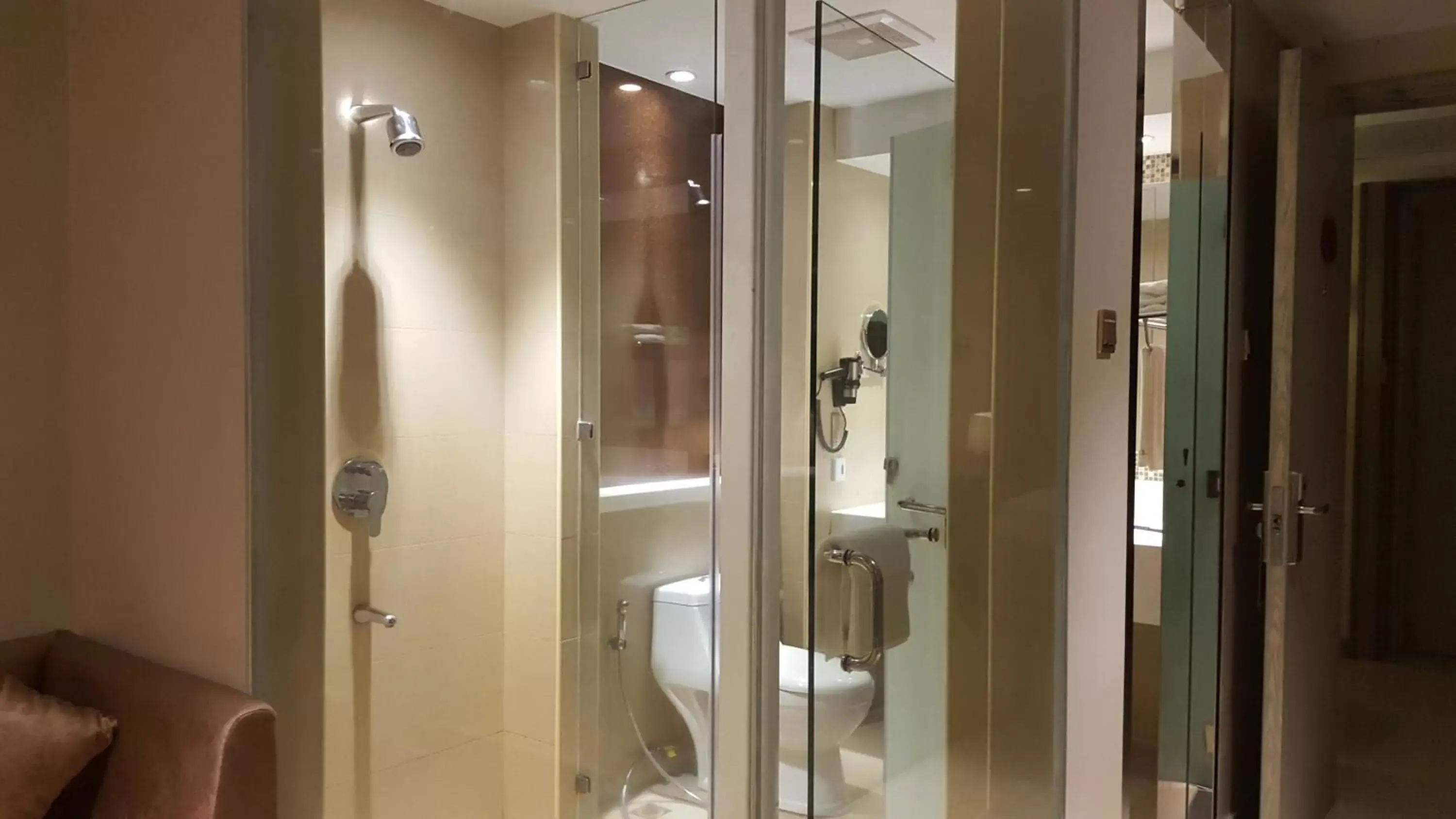 Shower, Bathroom in Prime Asia Hotel