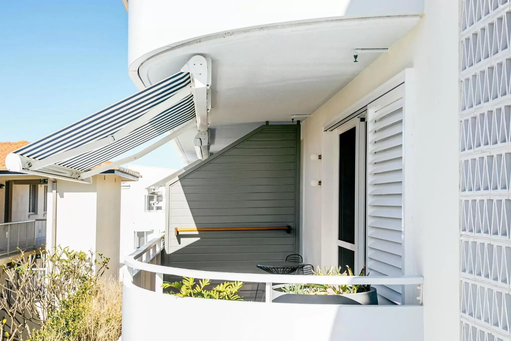 Property Building in The Surf Yamba