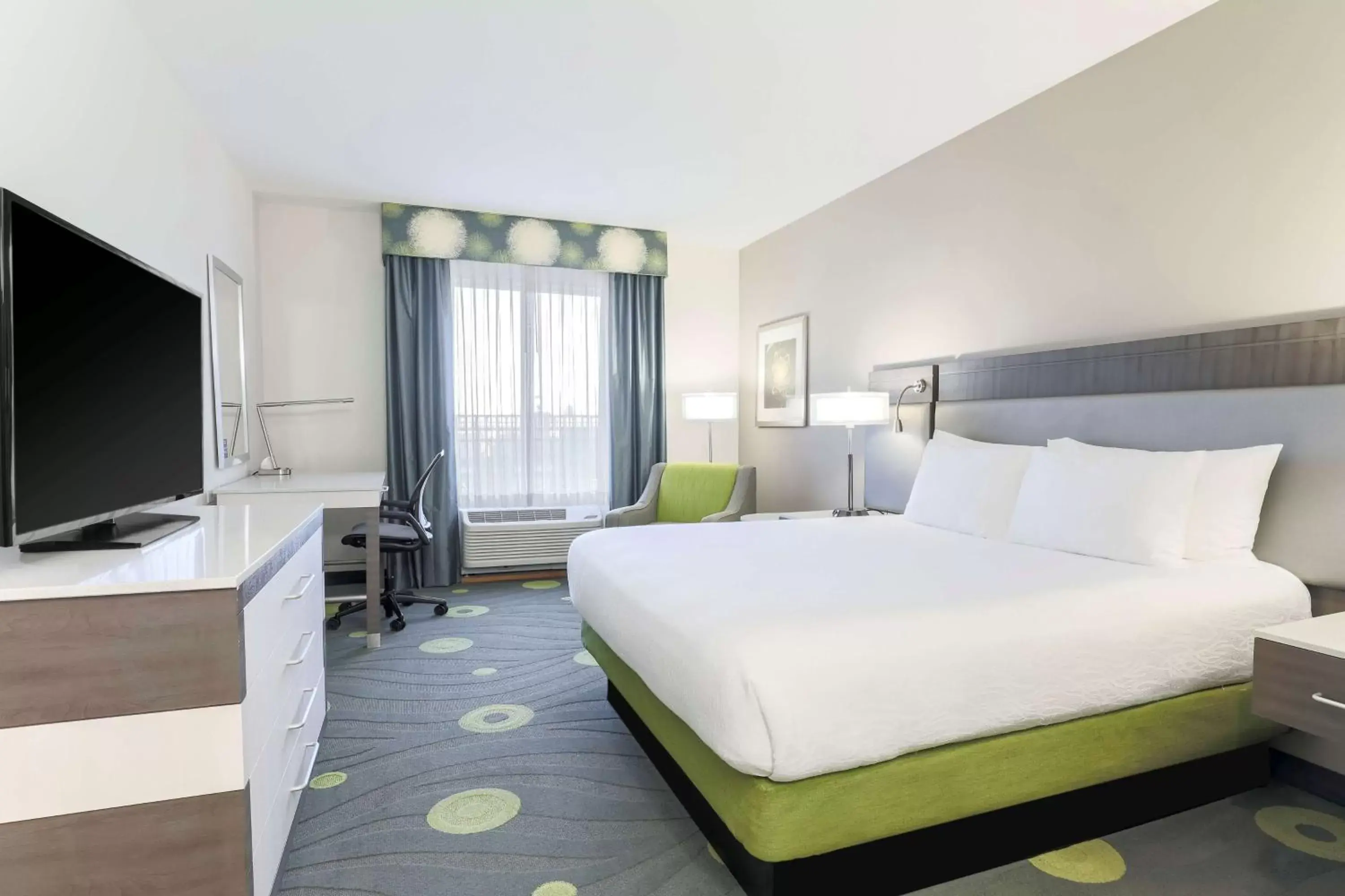 Bedroom, Bed in Hilton Garden Inn Ardmore Bedroom, Bed in Hilton Garden Inn Ardmore