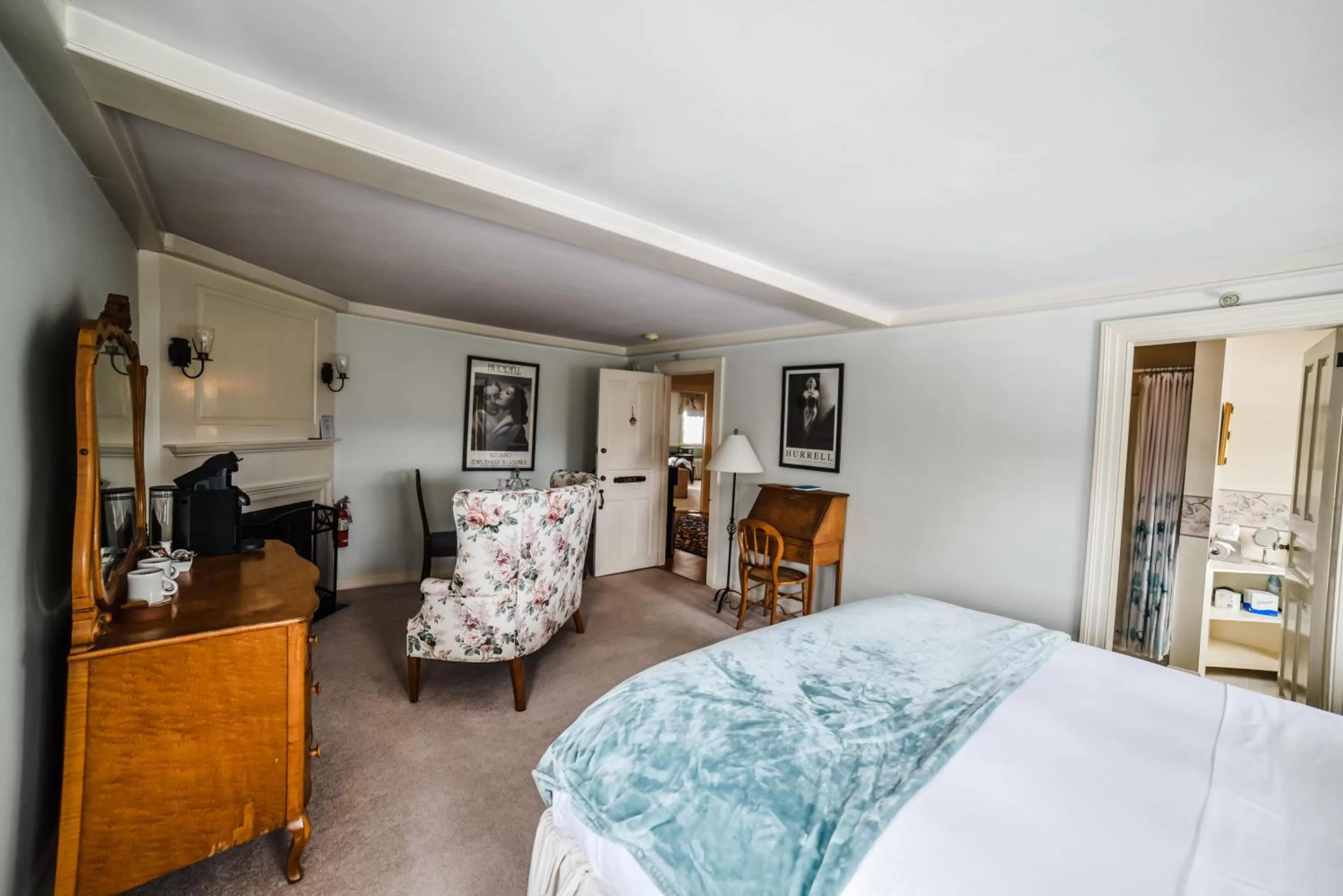 Photo of the whole room, Seating Area in Adair Country Inn & Restaurant