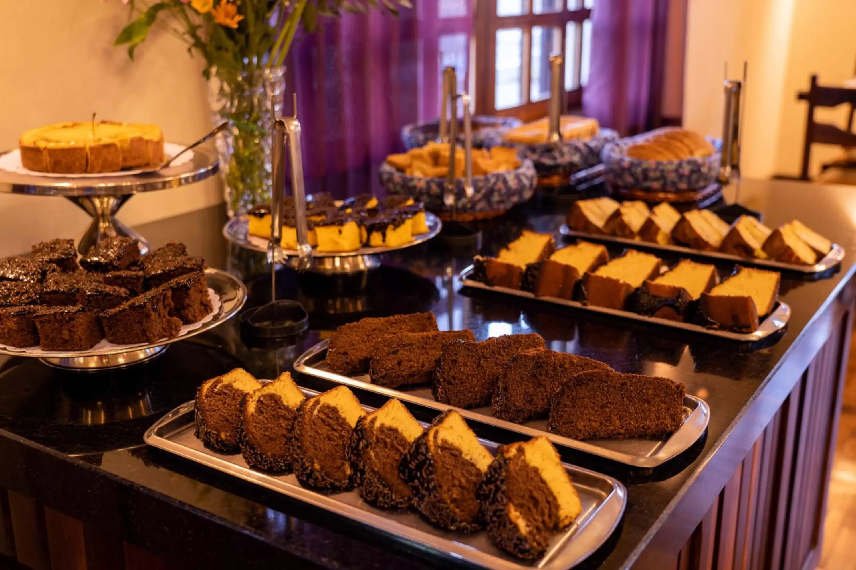 Breakfast, Food in Hotel Petrópolis