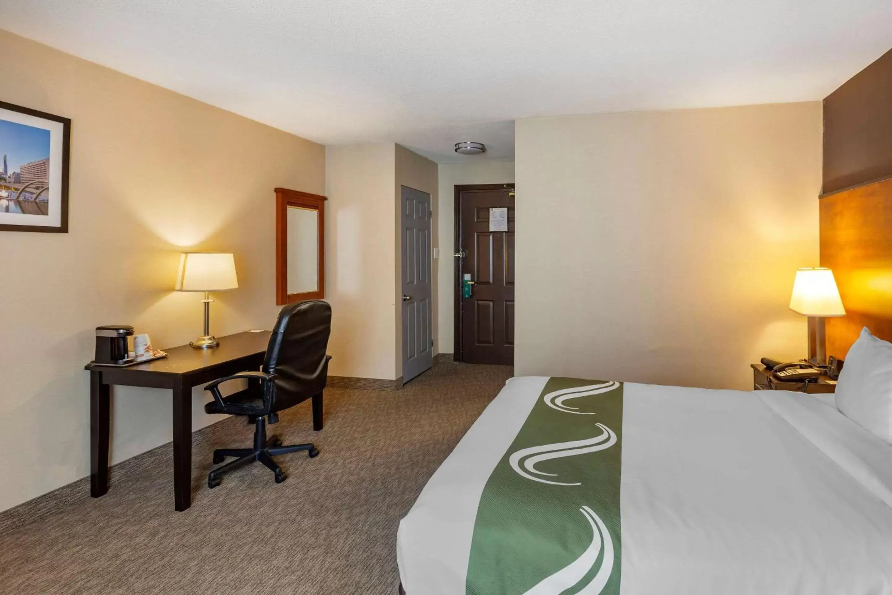 Bedroom in Quality Inn Toronto Airport