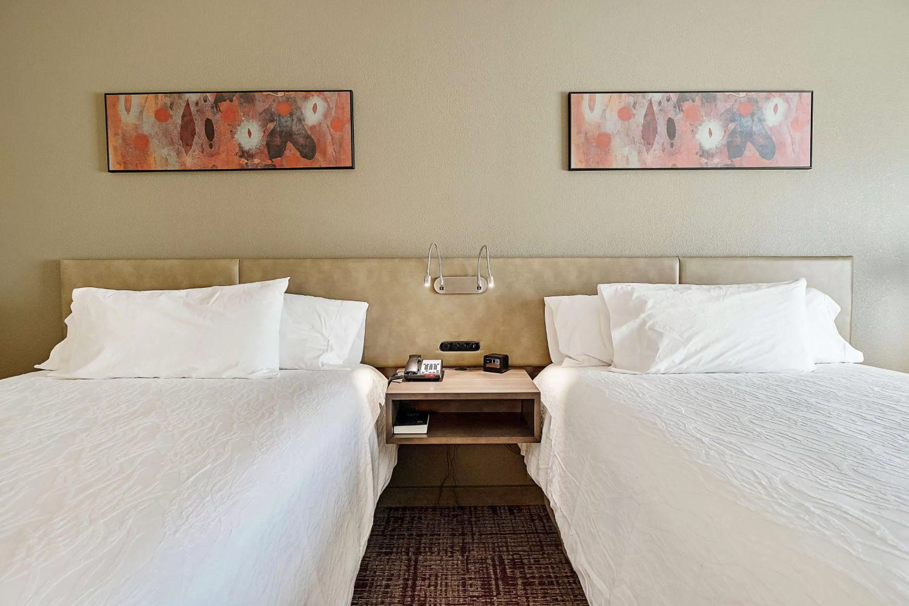 Bed in Hilton Garden Inn Edmond/Oklahoma City North