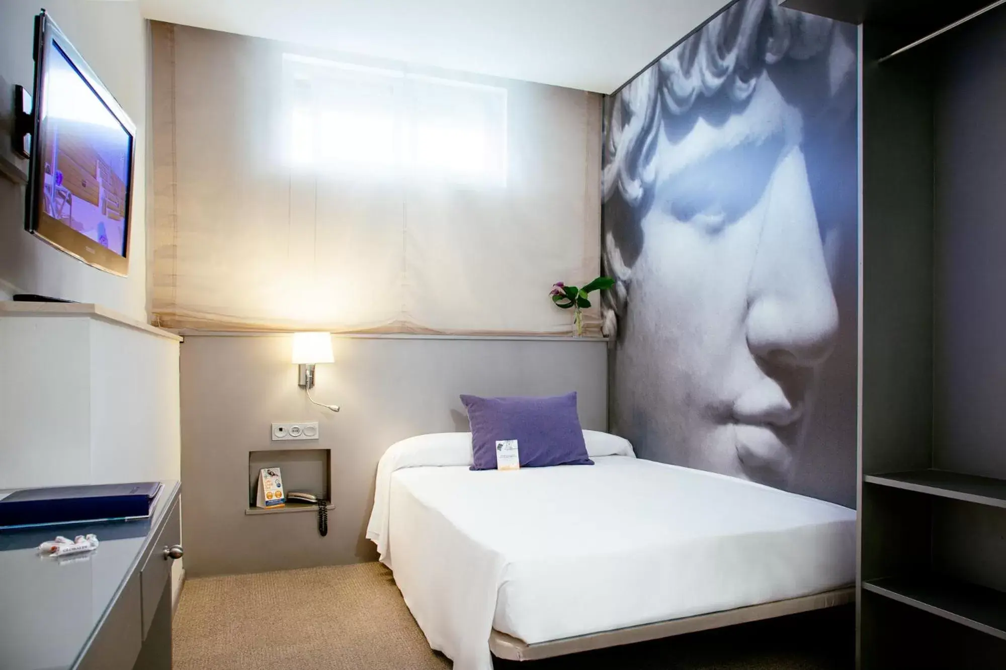 Bed in Globales Acis y Galatea Bed in Globales Acis y Galatea