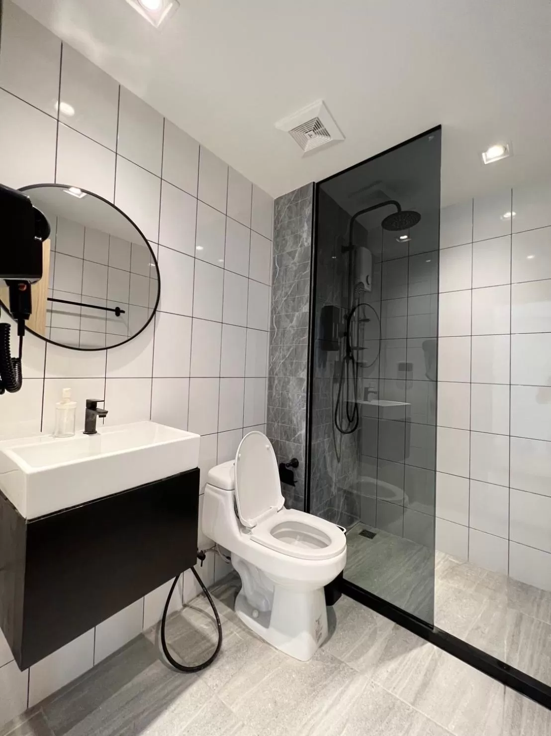 Toilet in Ascella Bangkok Hotel