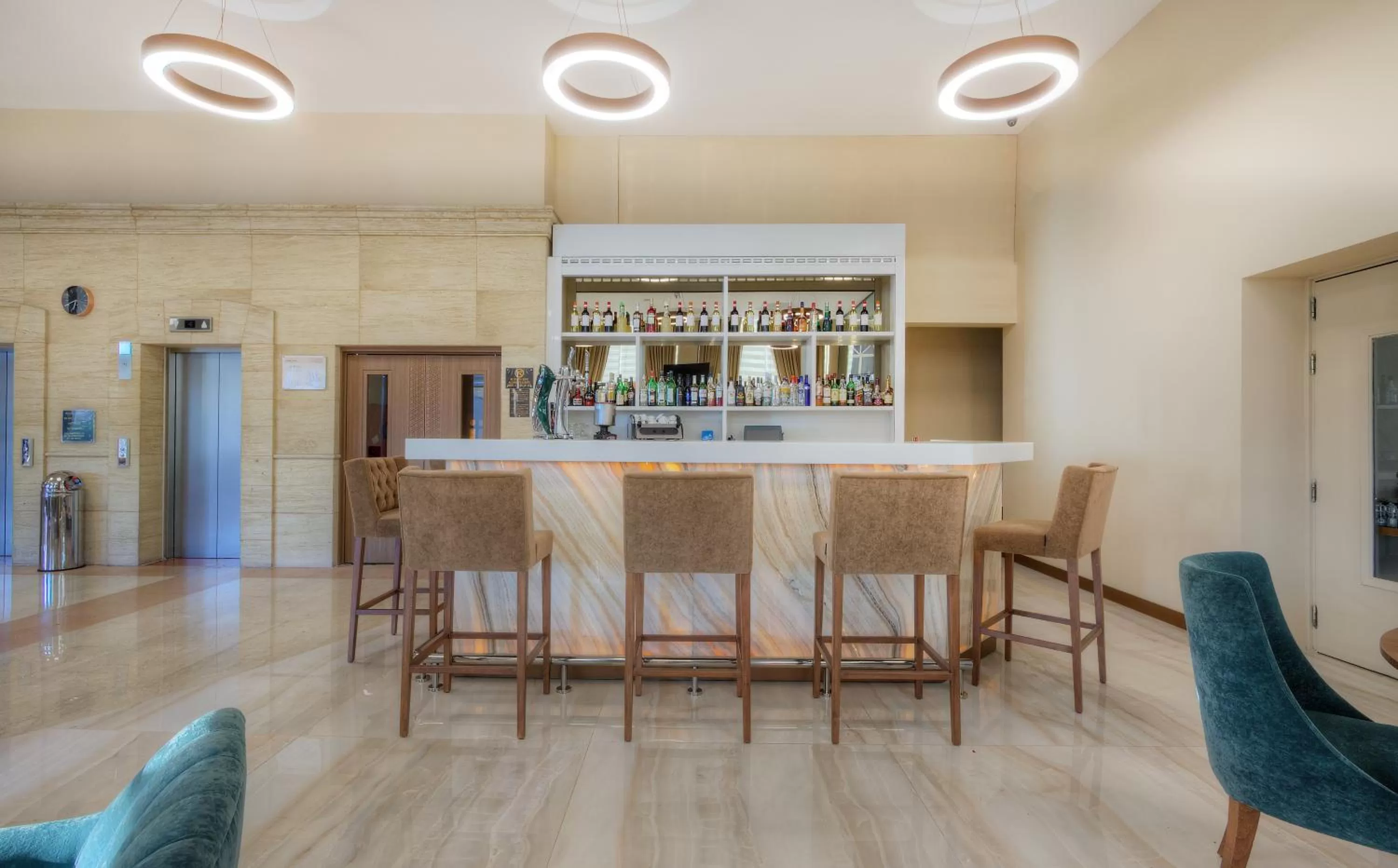 Lounge or bar in Vivaldi Hotel