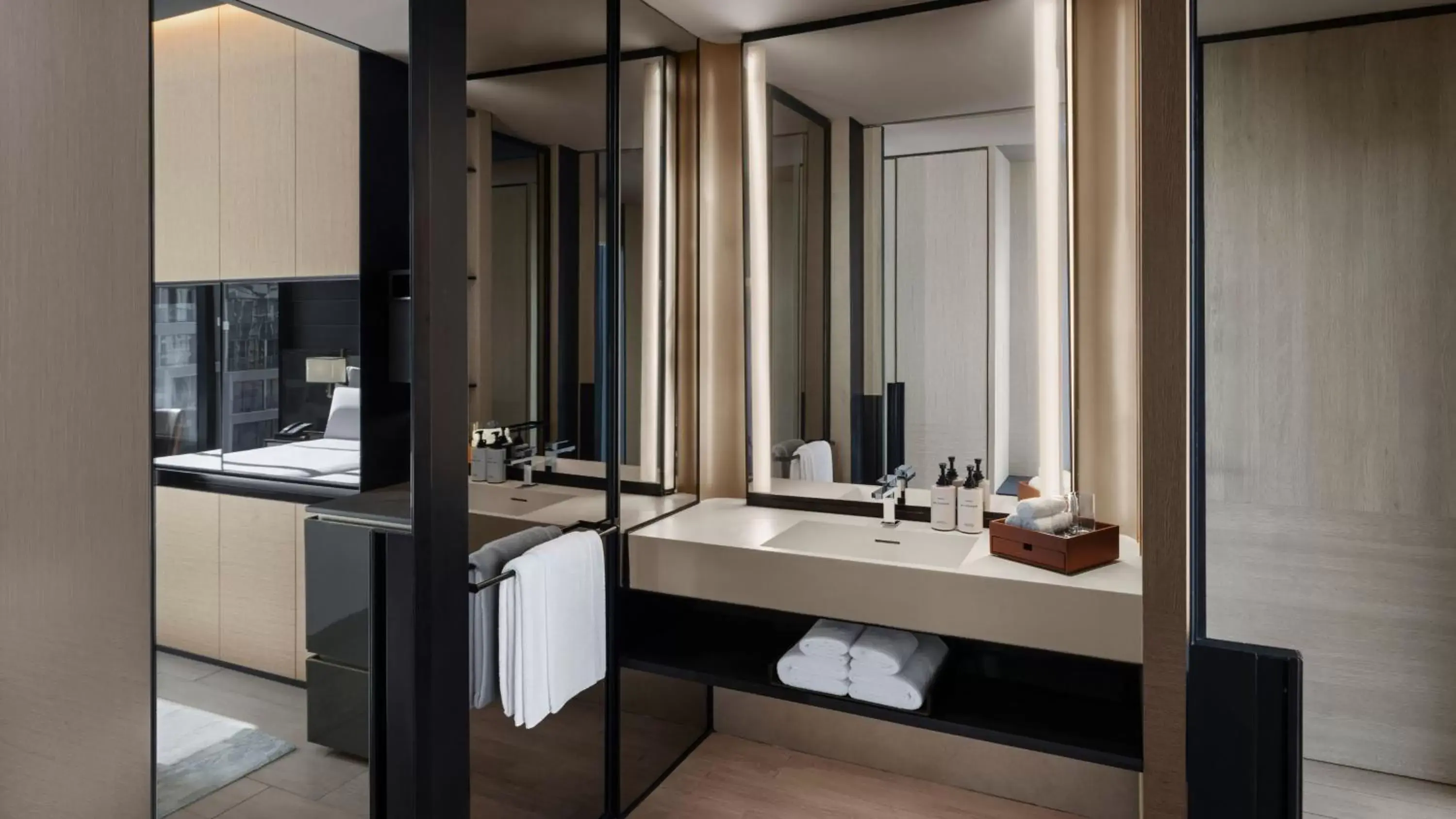 Photo of the whole room, Bathroom in InterContinental Singapore Robertson Quay, an IHG Hotel