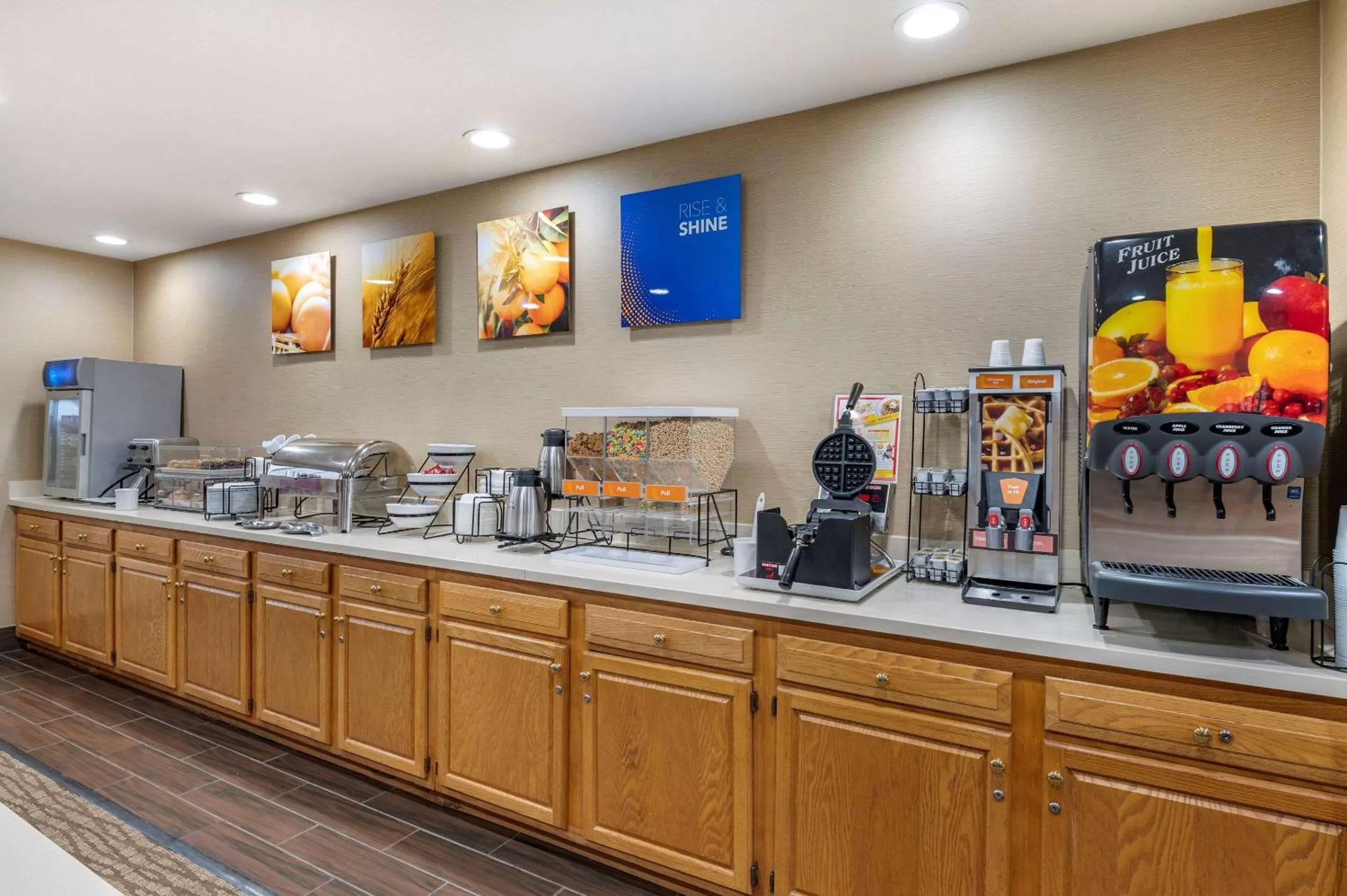 Restaurant/places to eat in Comfort Inn & Suites Napoleon