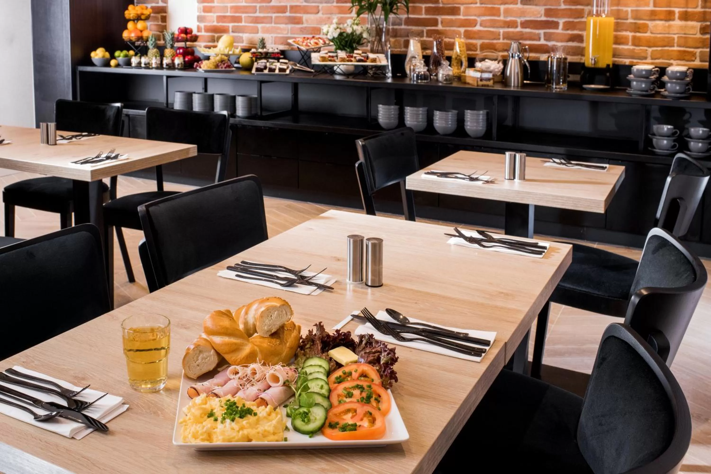 Breakfast in Hotel Krupnicza 30